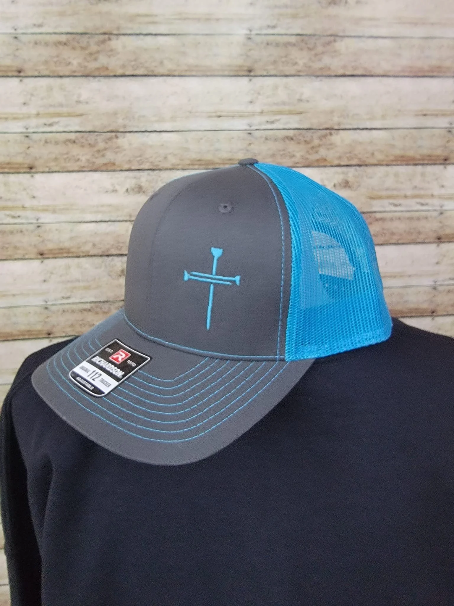 Caps