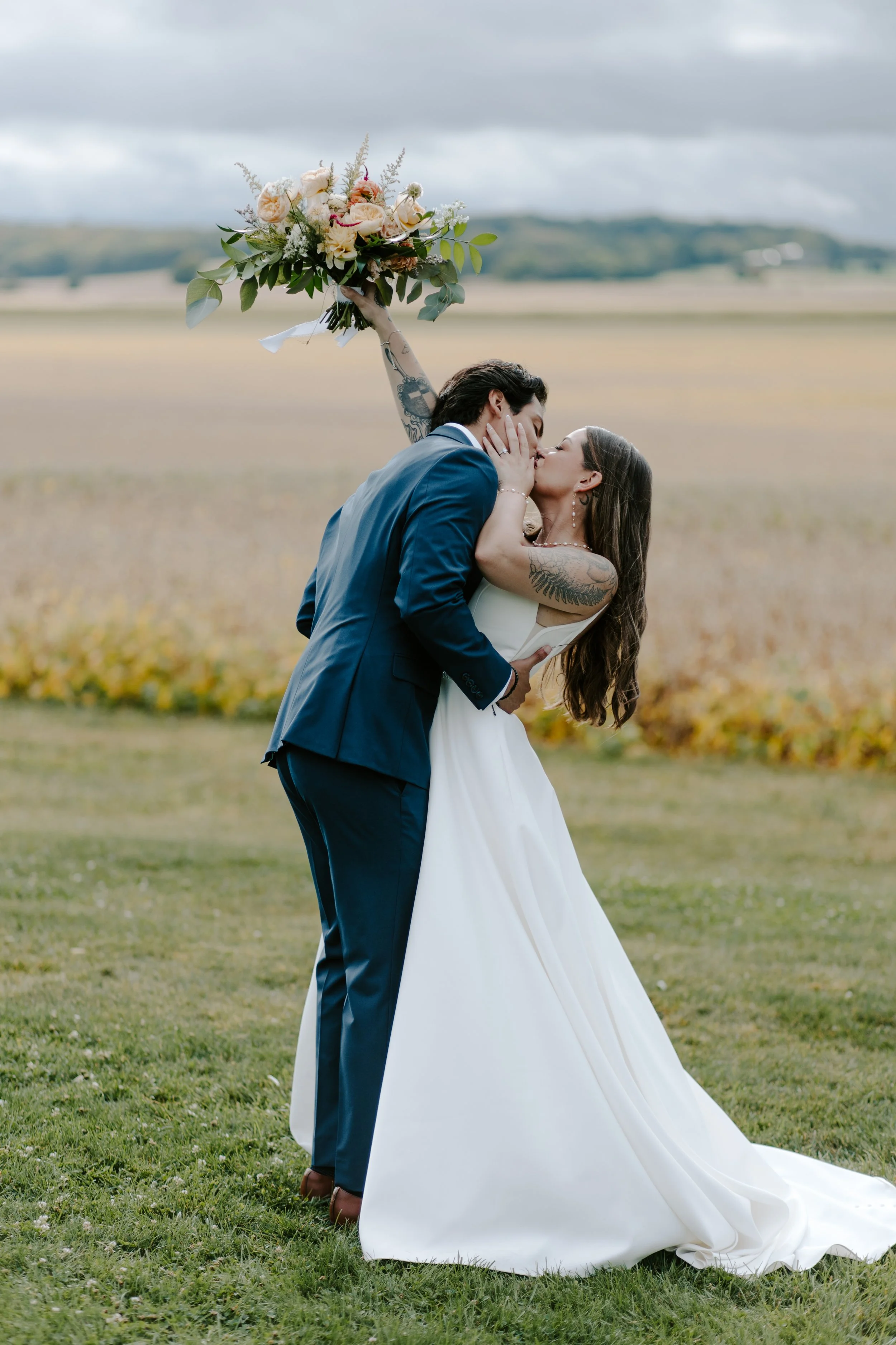 The perfect elegant but fall wedding