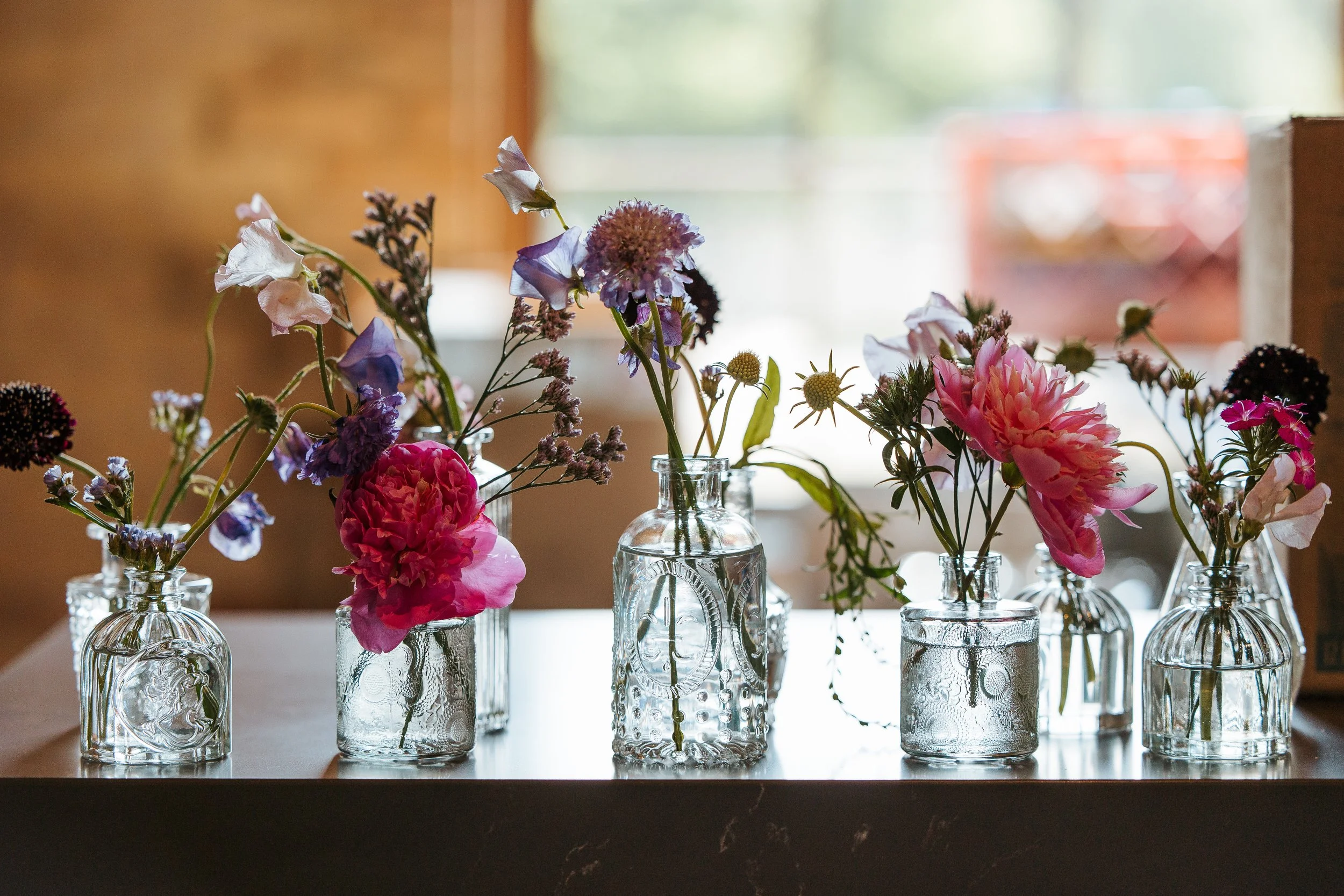 Dainty, whimsical, airy, movement