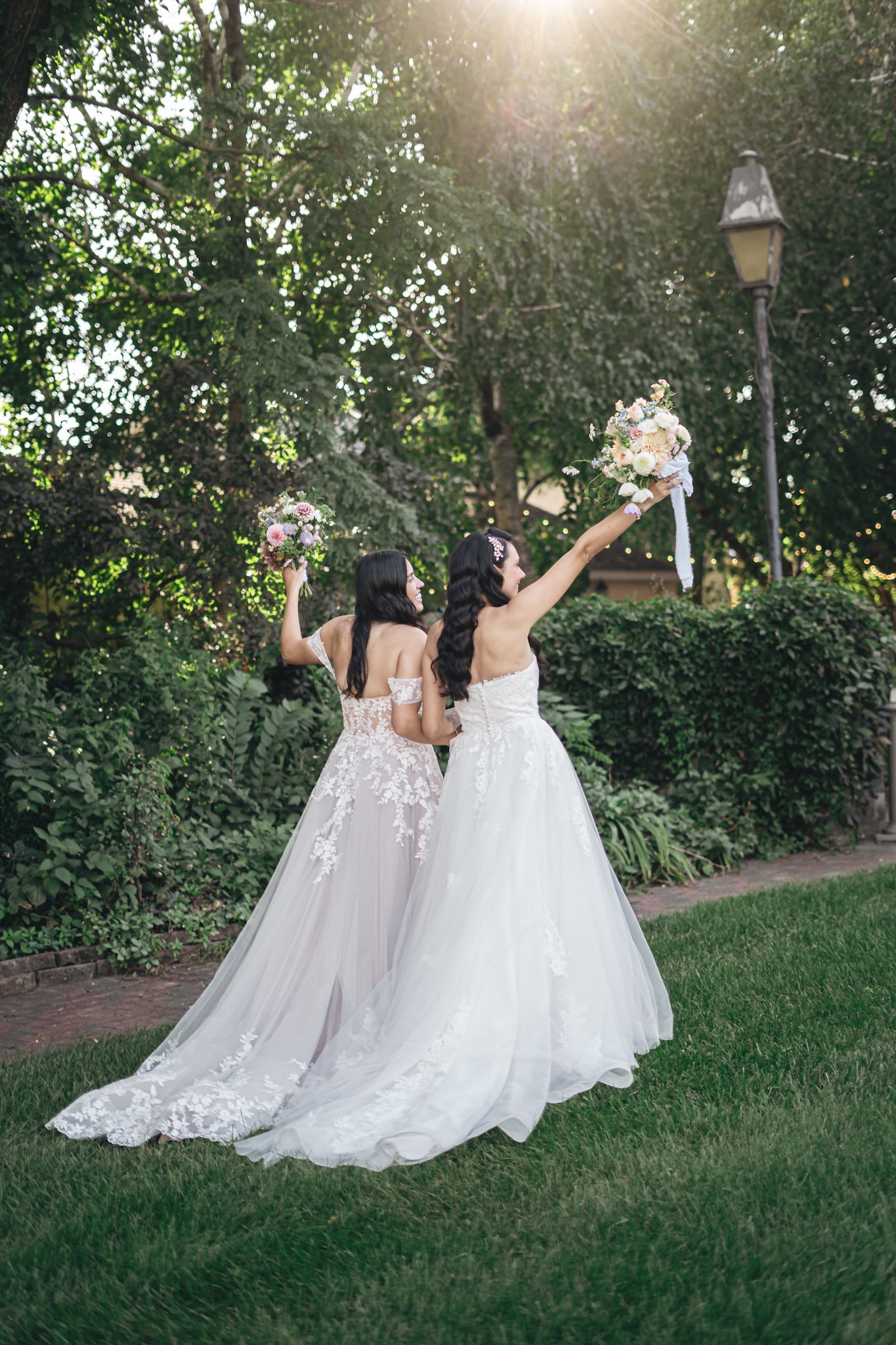 Colorful, full of joy August celebration at the Mansion