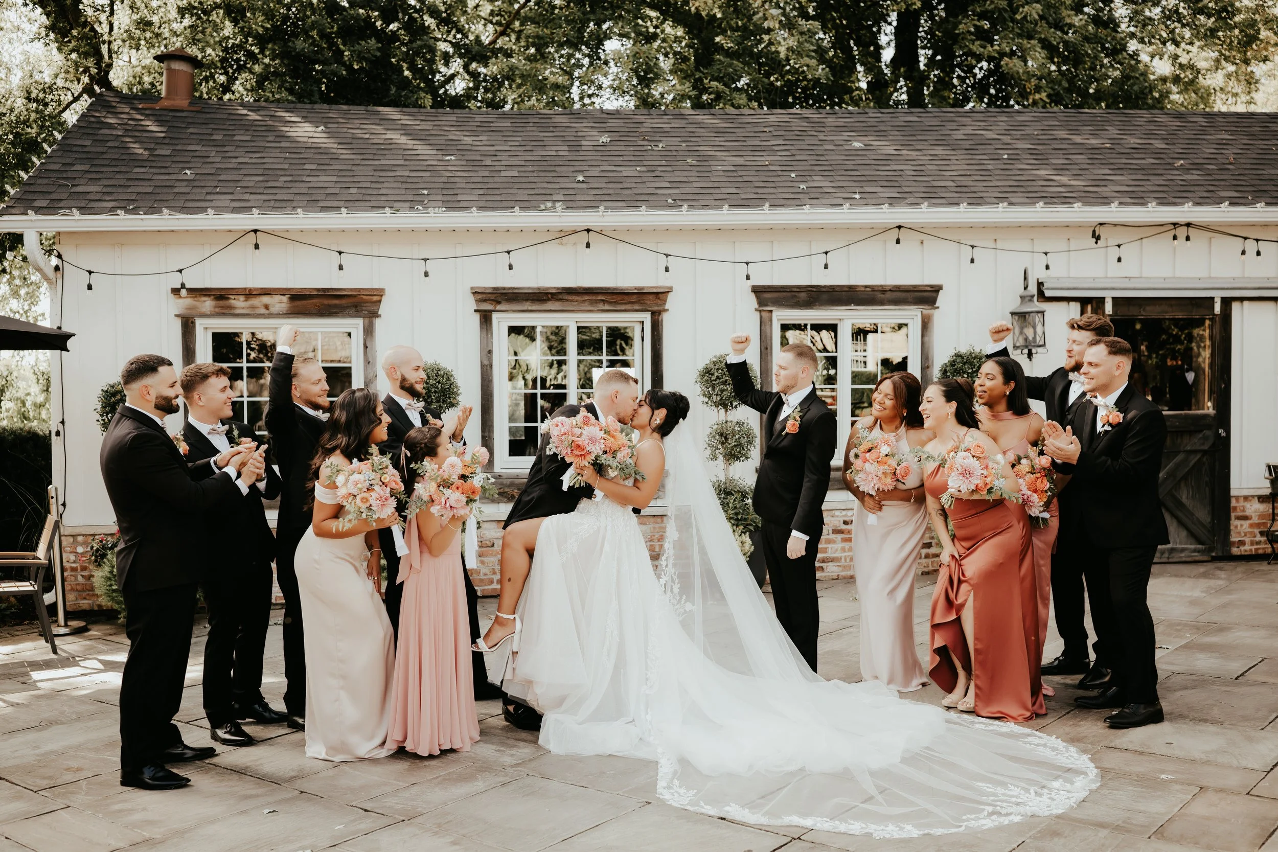 Hey, bridal party