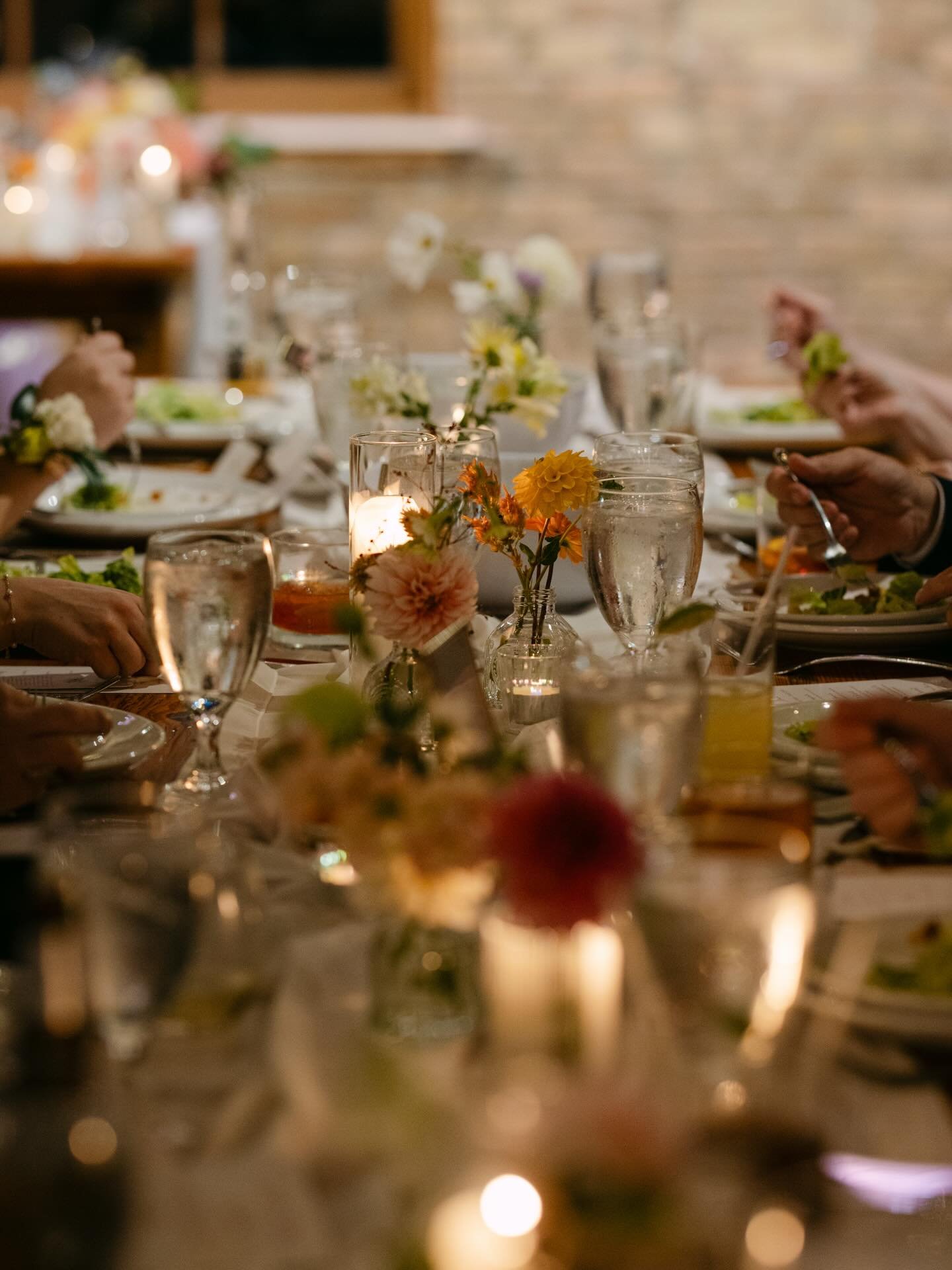 Reception tables that are inviting