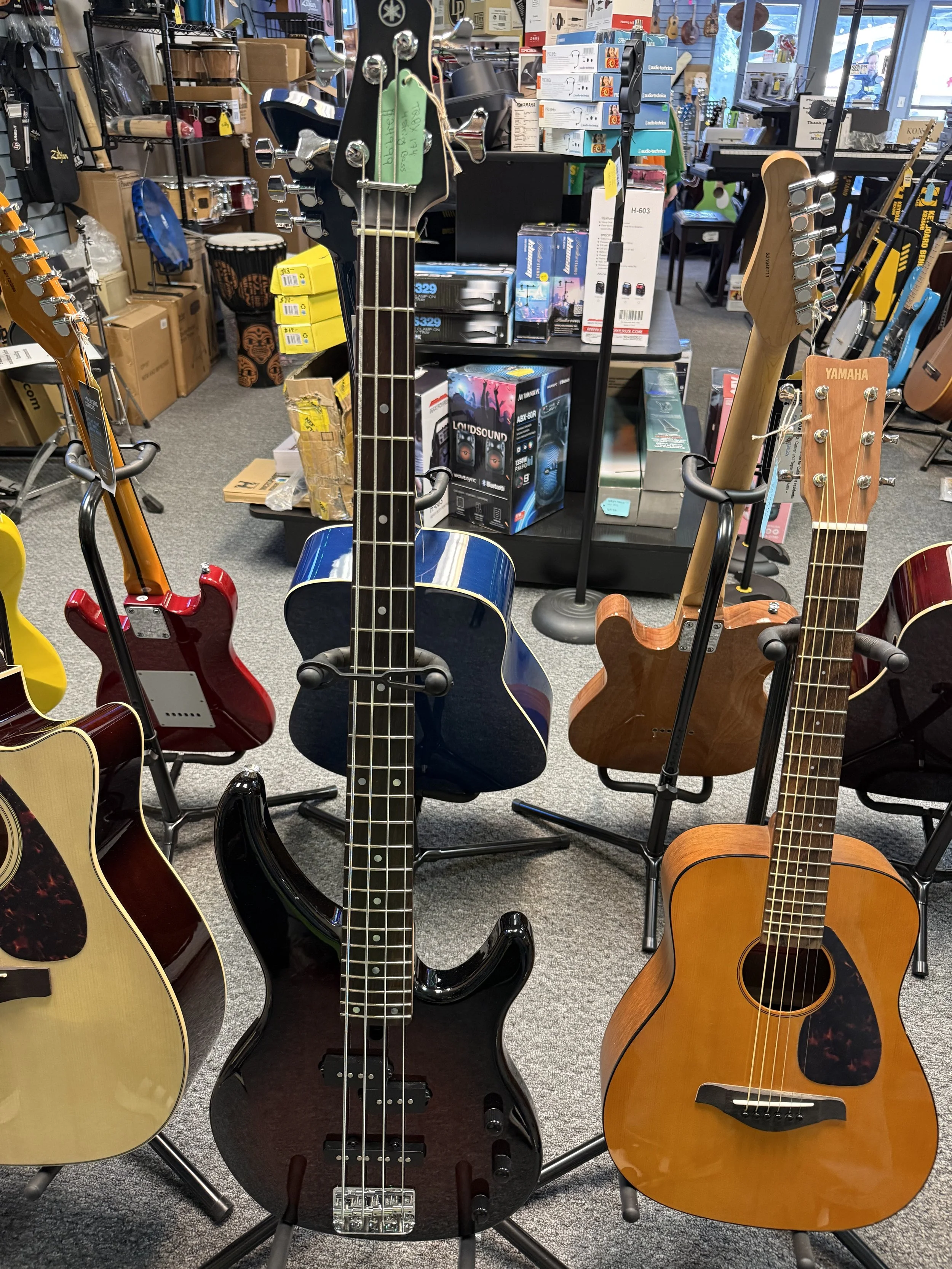 Yamaha trbx 174 electric bass