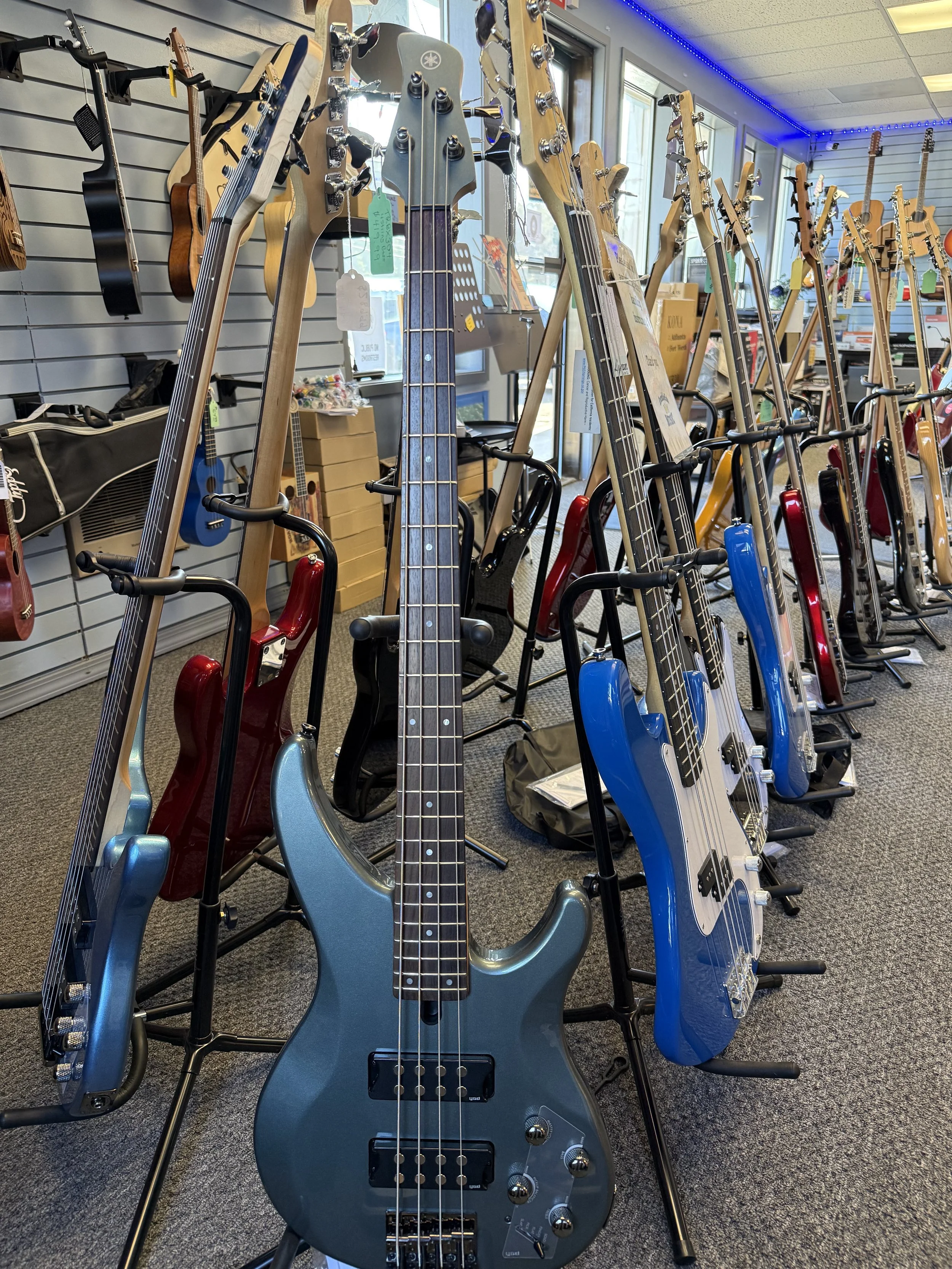Yamaha tqbx 304 4 string bass