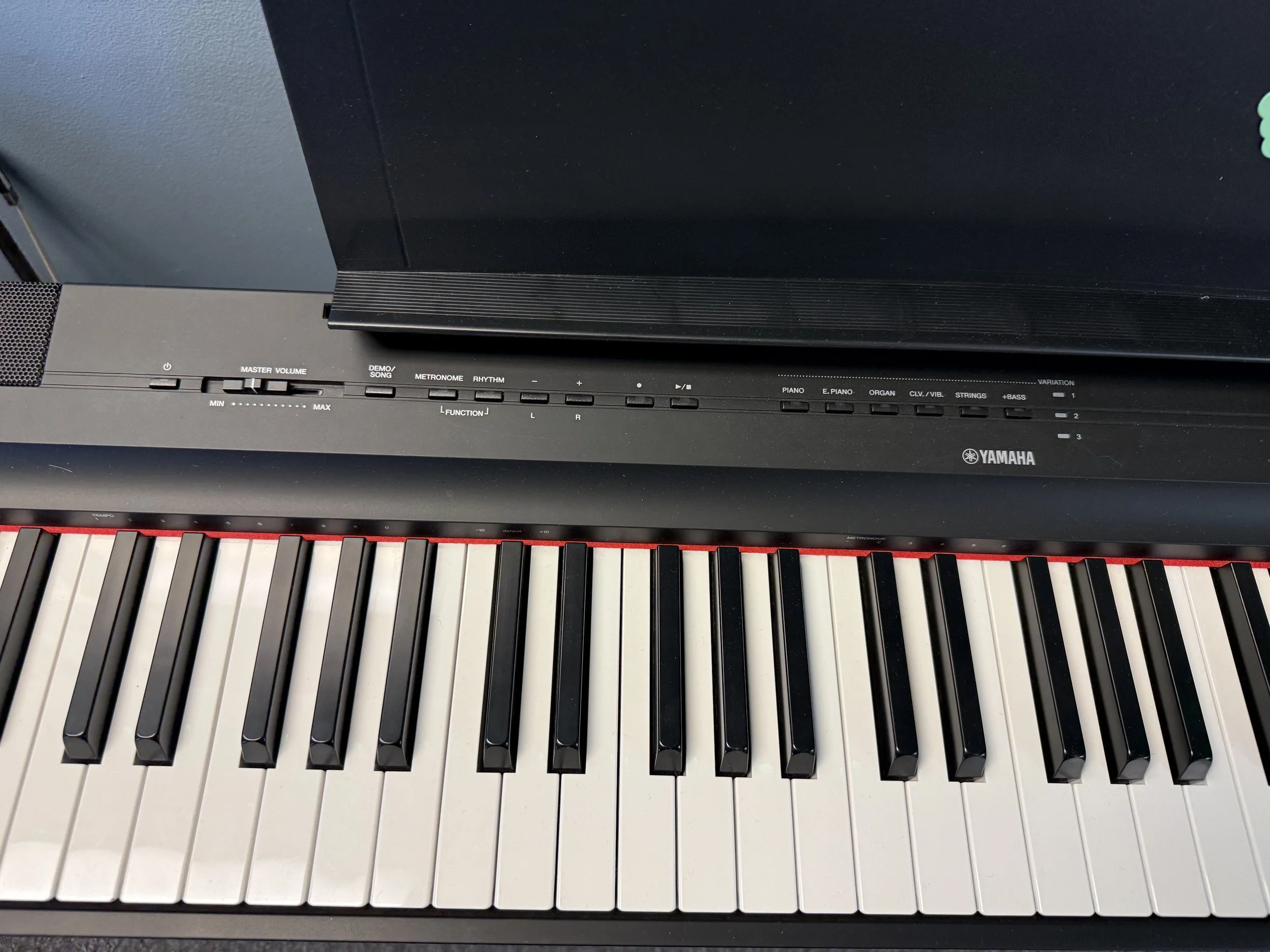 Yamaha P-125 keyboard