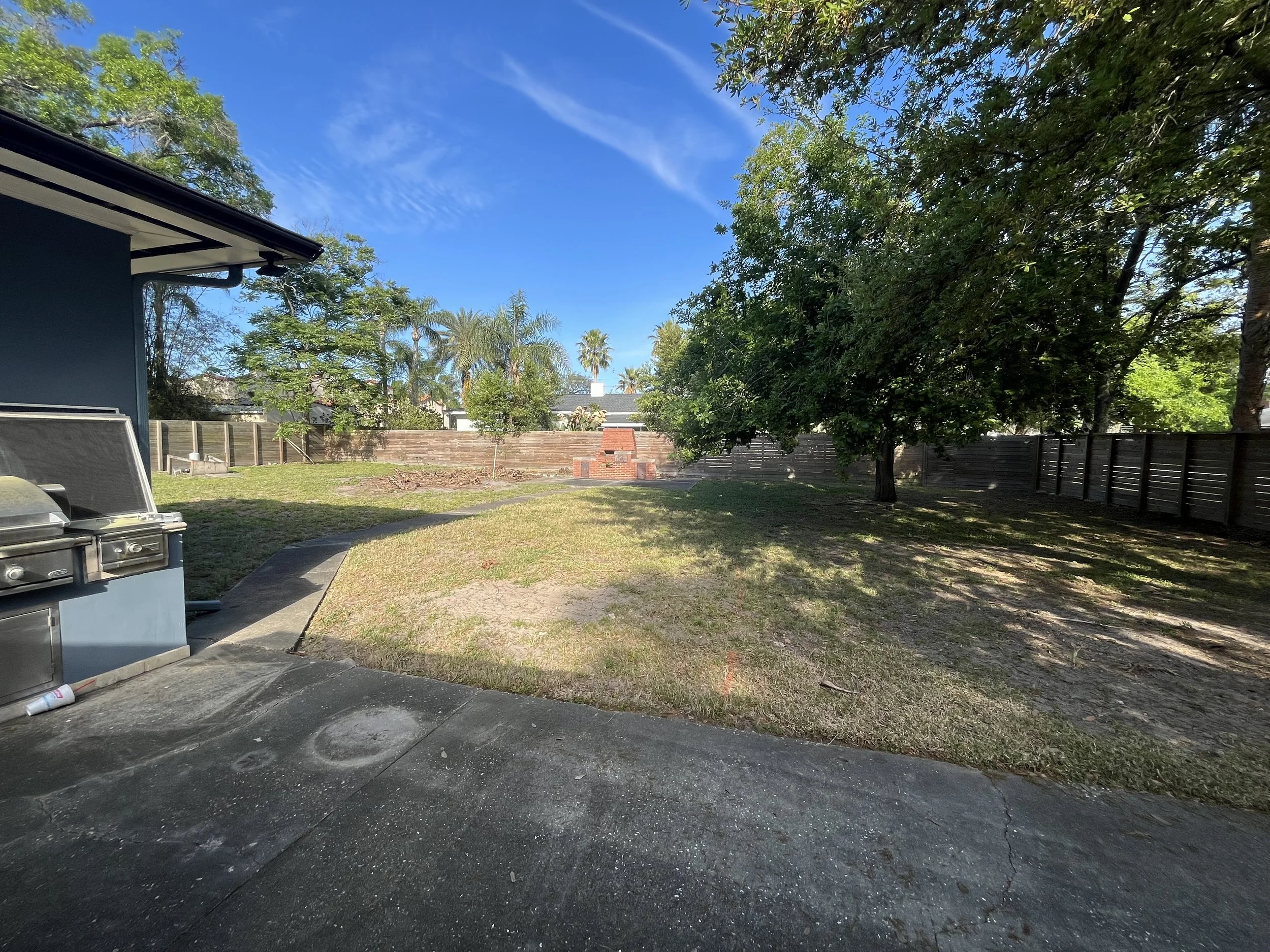 San Jose before photo of side yard