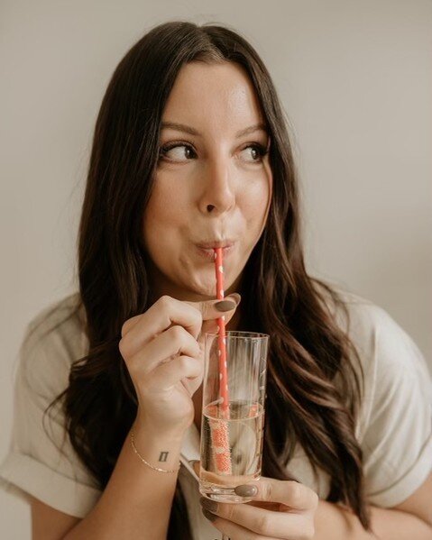 Sip Sip 🎉 hooray! 🥂 We&rsquo;re cheersing to all the nurses out there!  It's nurses appreciation month and we are ready to pamper all the health care workers! 
.
🌟 All nurses + healthcare workers, Enjoy 10% off any package just by showing us your 
