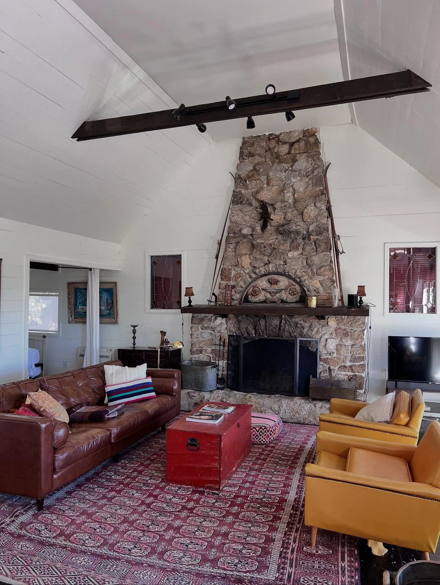 Back to work today after a week up in Idyllwild with the family. I&rsquo;m amazed by how many people I&rsquo;ve spoken to who have never visited or don&rsquo;t even know it exists. If you haven&rsquo;t been, just go. 

We stayed at the most charming 