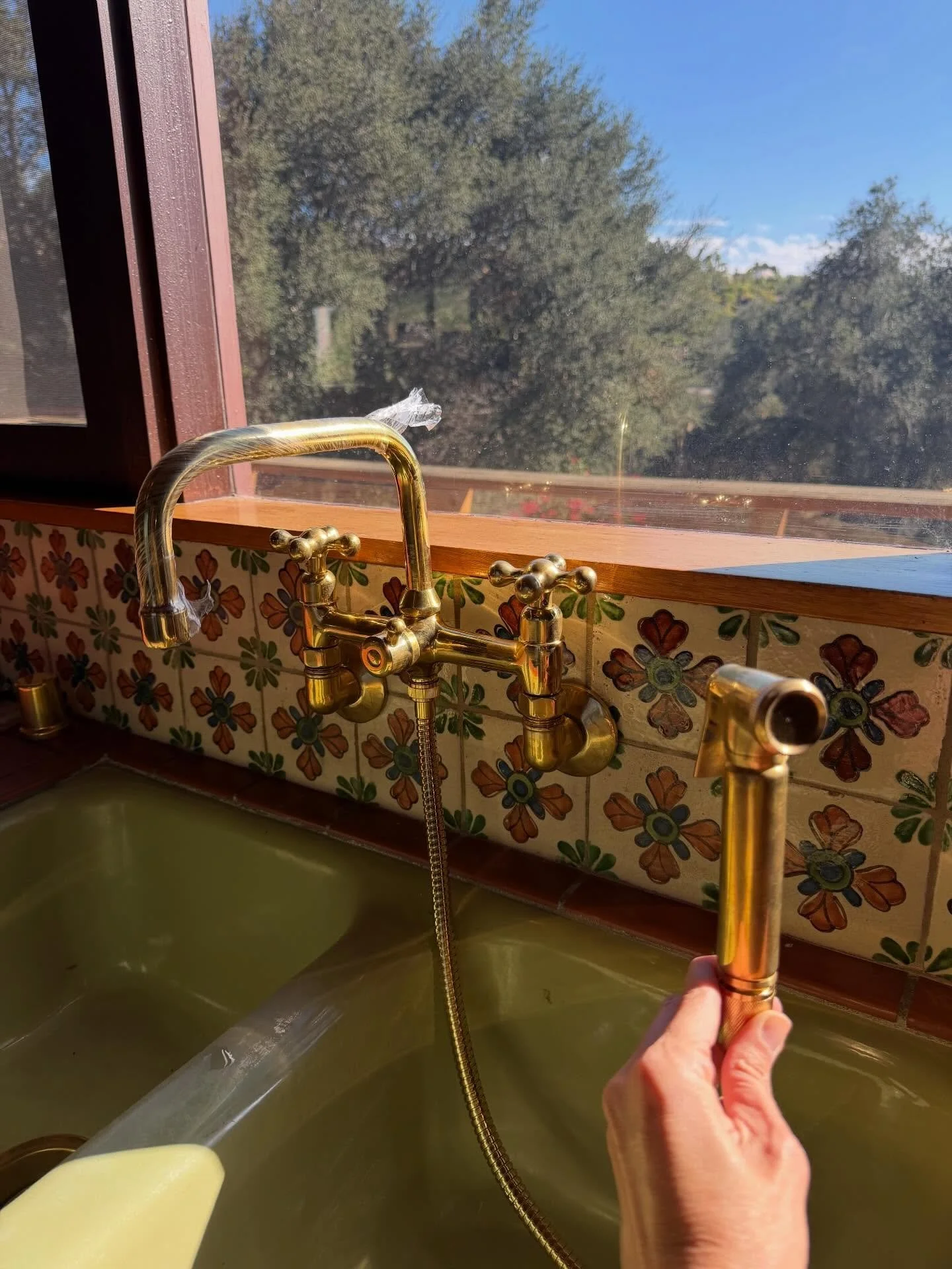 This project has a special place in my heart. The finished product won&rsquo;t look drastically different from where it began, and that is the intention. Designed by Sim Bruce Richards, this property has so much to celebrate. So rather than gutting a