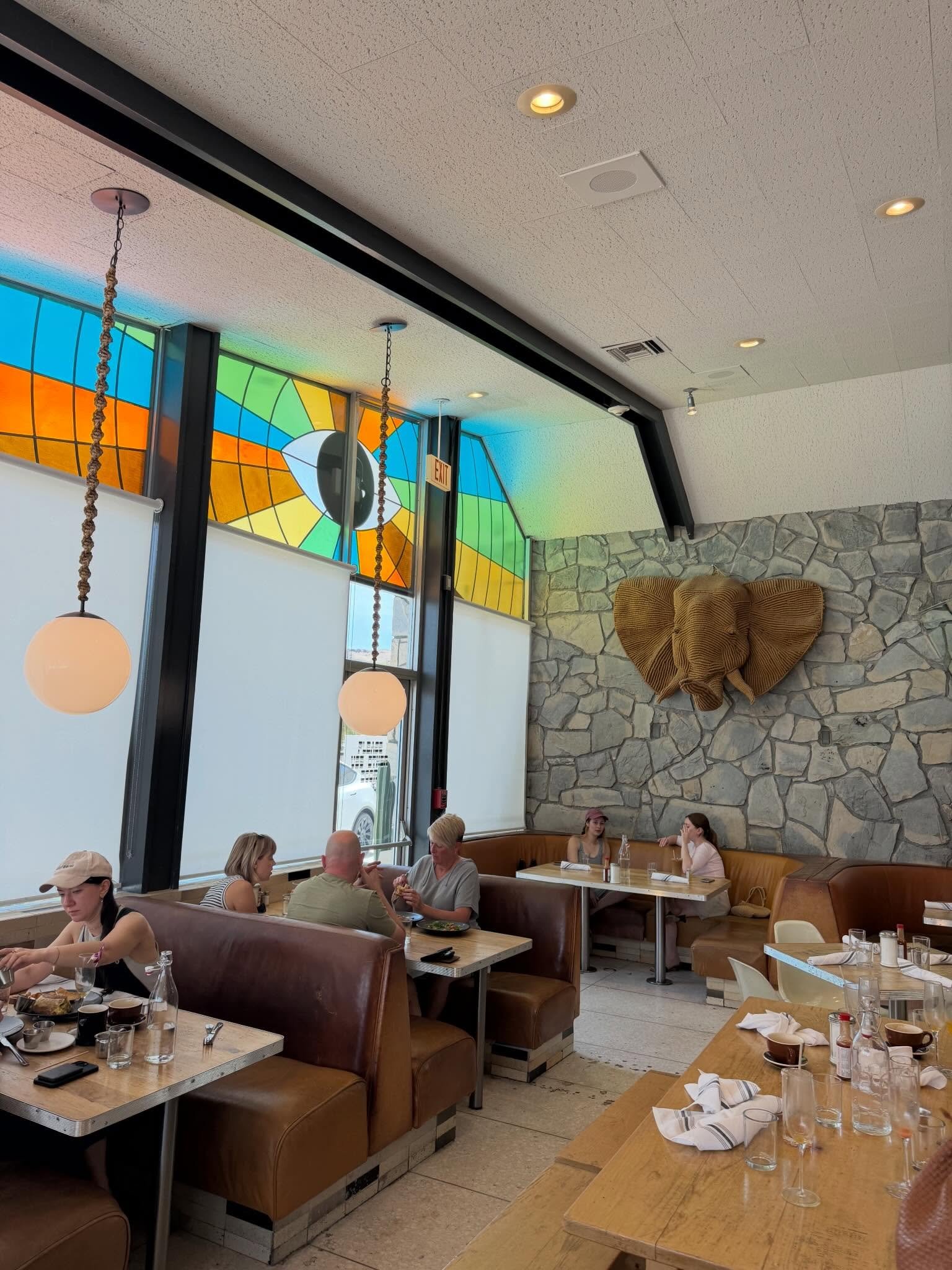 A few design-y snippets from this weekend&rsquo;s girls trip to Palm Springs. 

Not pictured, general debauchery and cocktail fuelled conversations with some of my favourite humans.