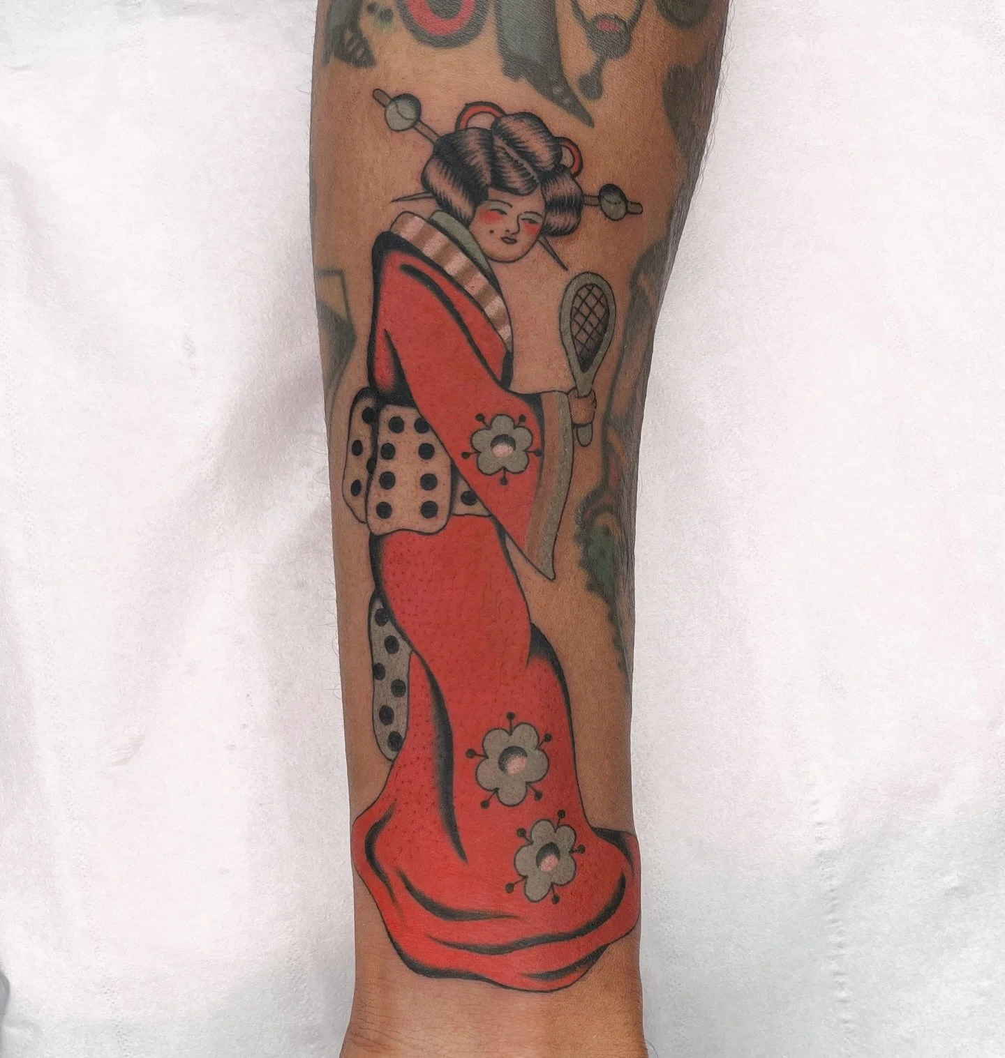 She is a player 🎾 thanks for choosing from the flash Nino 🤍

#barcelona #barcelonatattoo #barcelonatattoos #berlintattoo #barcelonatattooartist