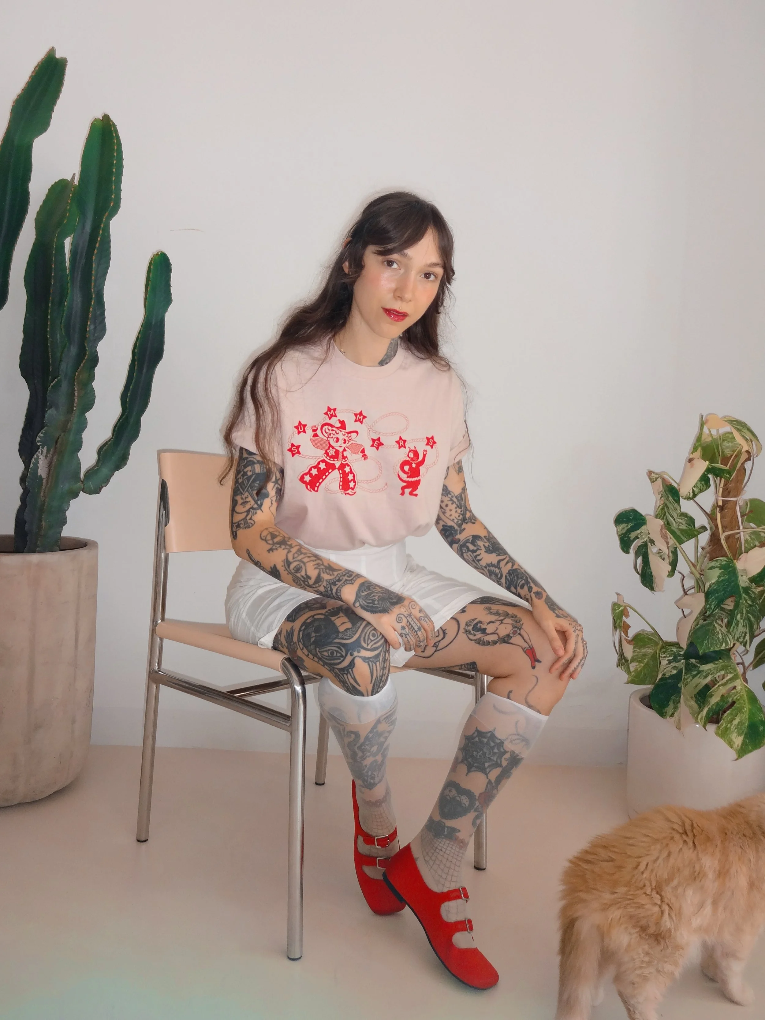 &ldquo;So Many Cats, So Little Rope&rdquo; T-shirts and limited edition prints are now available on my website! =^.^=

Link in bio + comments 

Happy shopping, and if you have any trouble ordering, just send me a DM. I&rsquo;ve got you! 𓃗