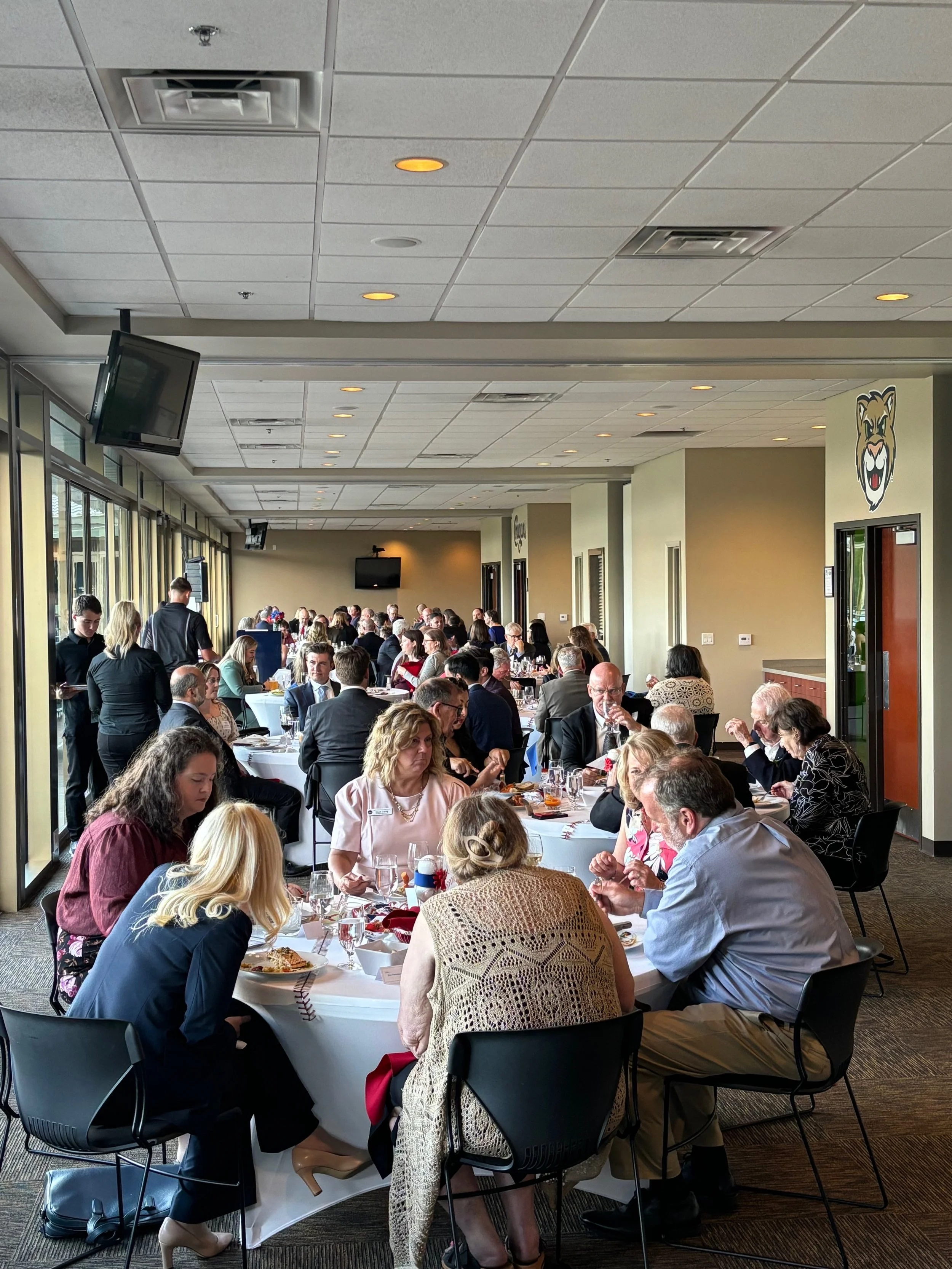 KCBA Dinner People Eating.jpg