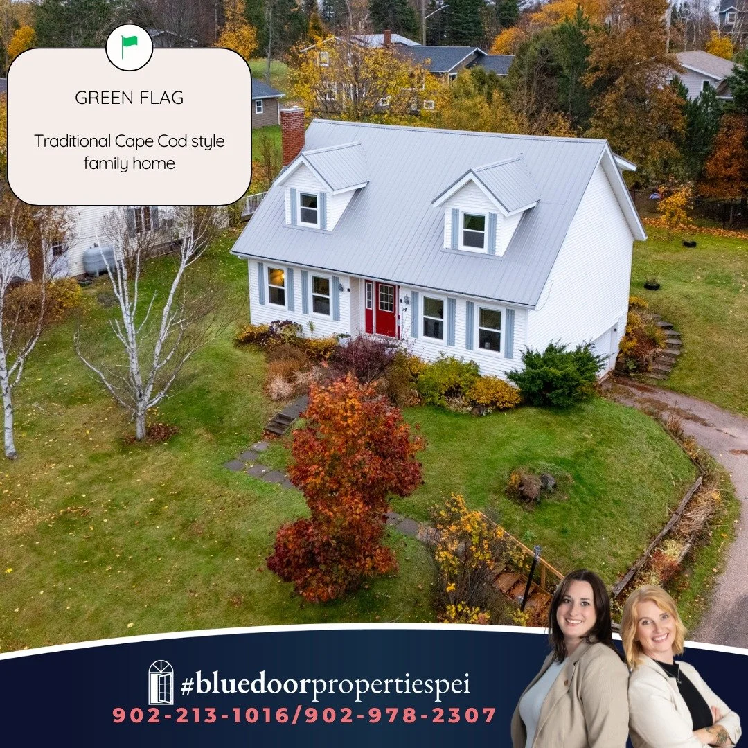 Green flags only 🚩➡️💚 14 St. Catherine's Ave.

Cape Cod charm meets modern family living in this Stratford home, with space to grow, room to entertain, and future potential built right in. All set in a quiet neighbourhood just minutes from everythi