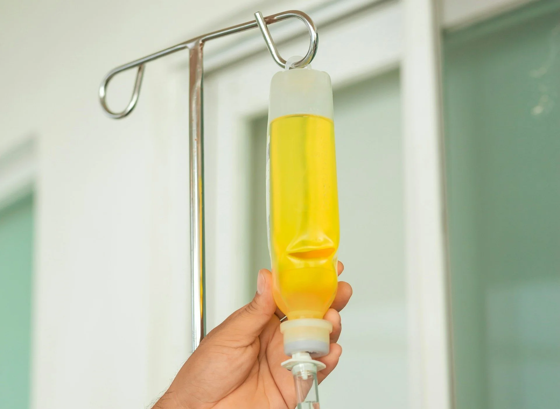 IV Electrolyte Therapy vs. Oral Hydration for Summer Heat in Oconomowoc