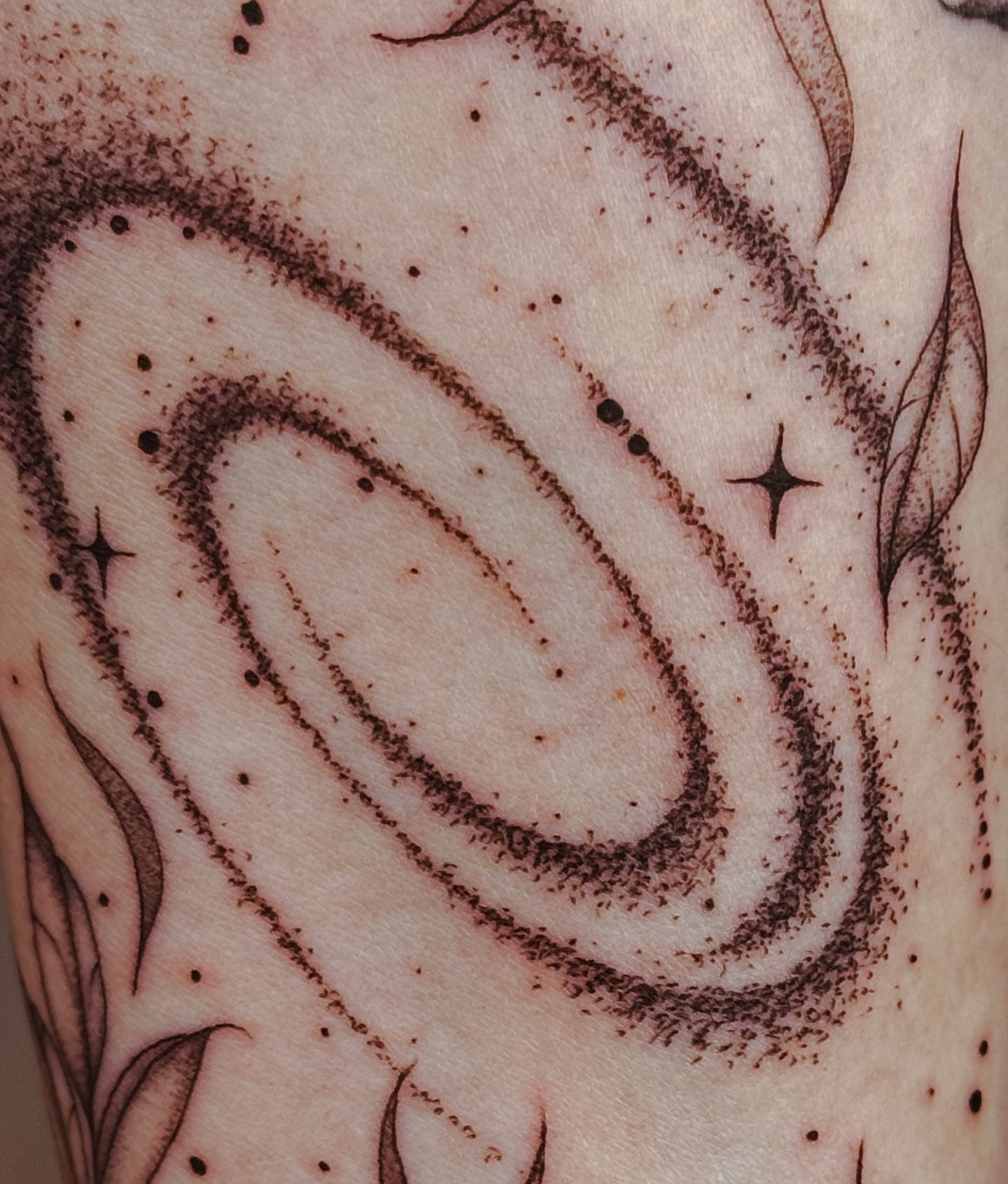 A zoom in on this galactic goddess sleeve as I&rsquo;m brainstorming how to finish it🌌🪐🌙 

Large projects like a full sleeve take anywhere from 3-6 full day sessions. This sleeve is on its 2nd session🧚🏼&zwj;♀️

Projects like this are always prio
