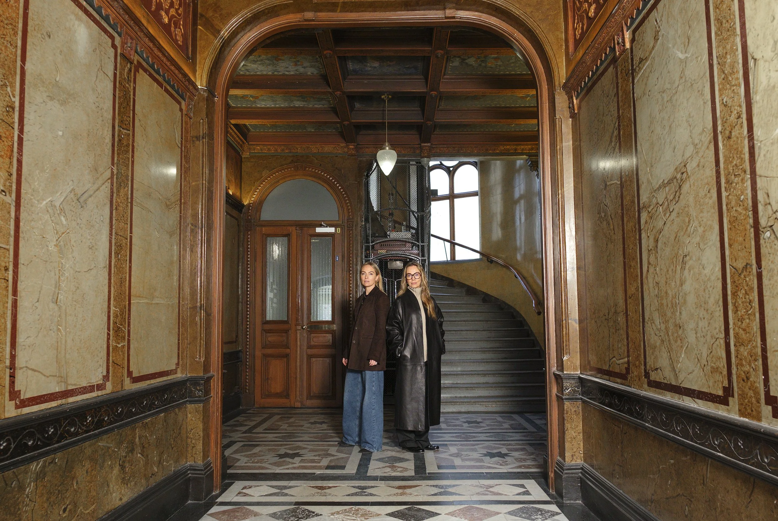 Systrarna_Dagmar_JakobÅkerstenBrodén_20250303__DSF5995-1 kopiera.jpg