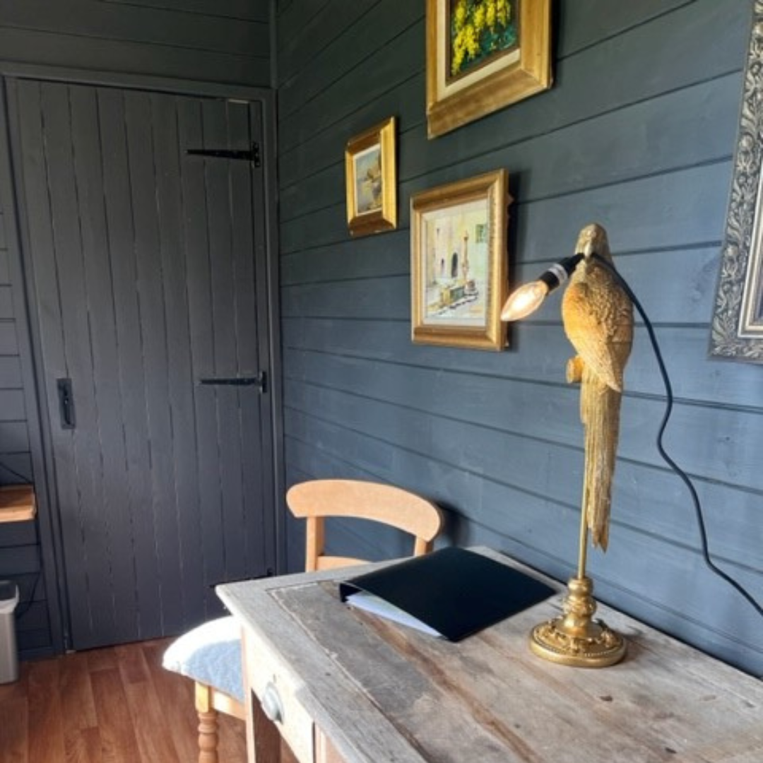 DINING AREA.png