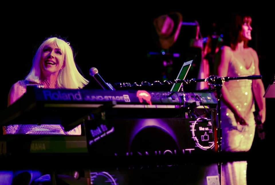 The girls are groovin!.jpg