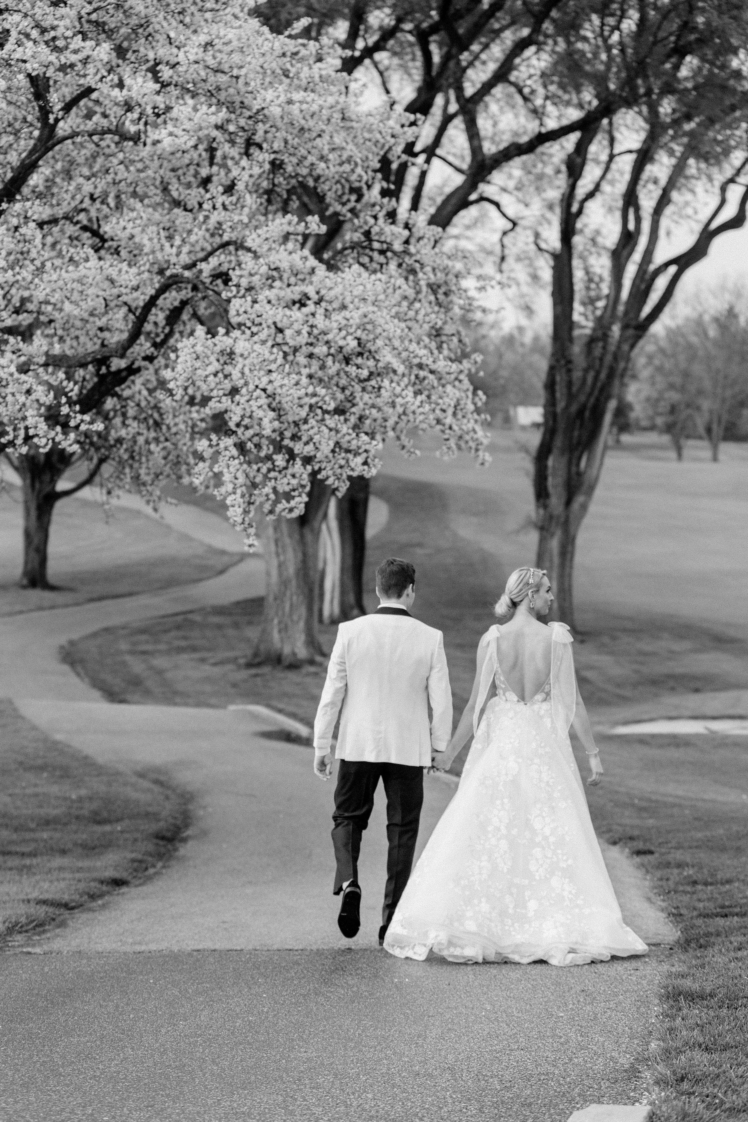 A wedding planned by bella and fern events in Fort Wayne, IN goes off without a hitch.