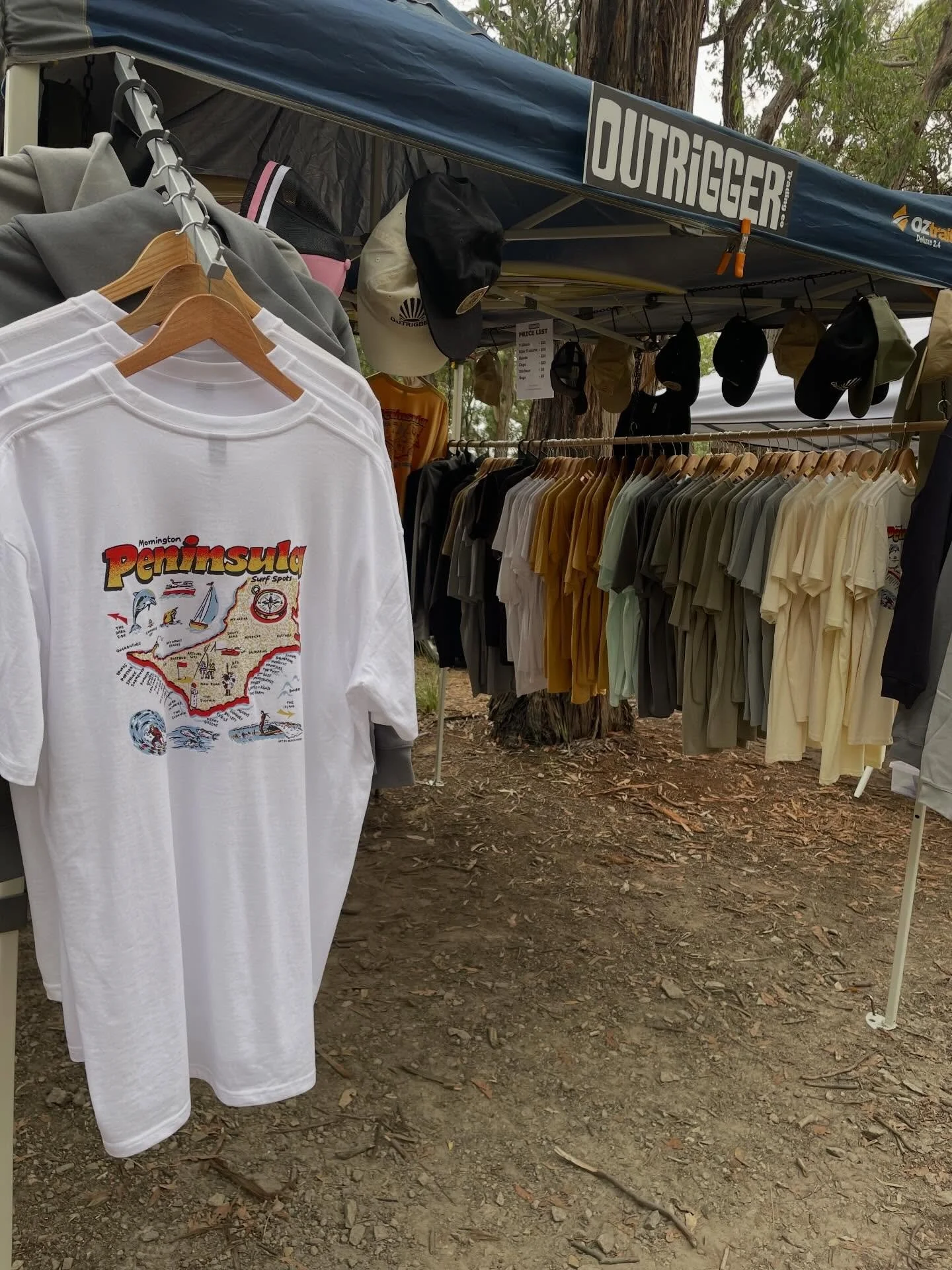 Market Day with  @outriggertradingco . Young local kids having a crack. Give em a follow. #emuplainsmarket #outriggertradingco #localsurf #ninch