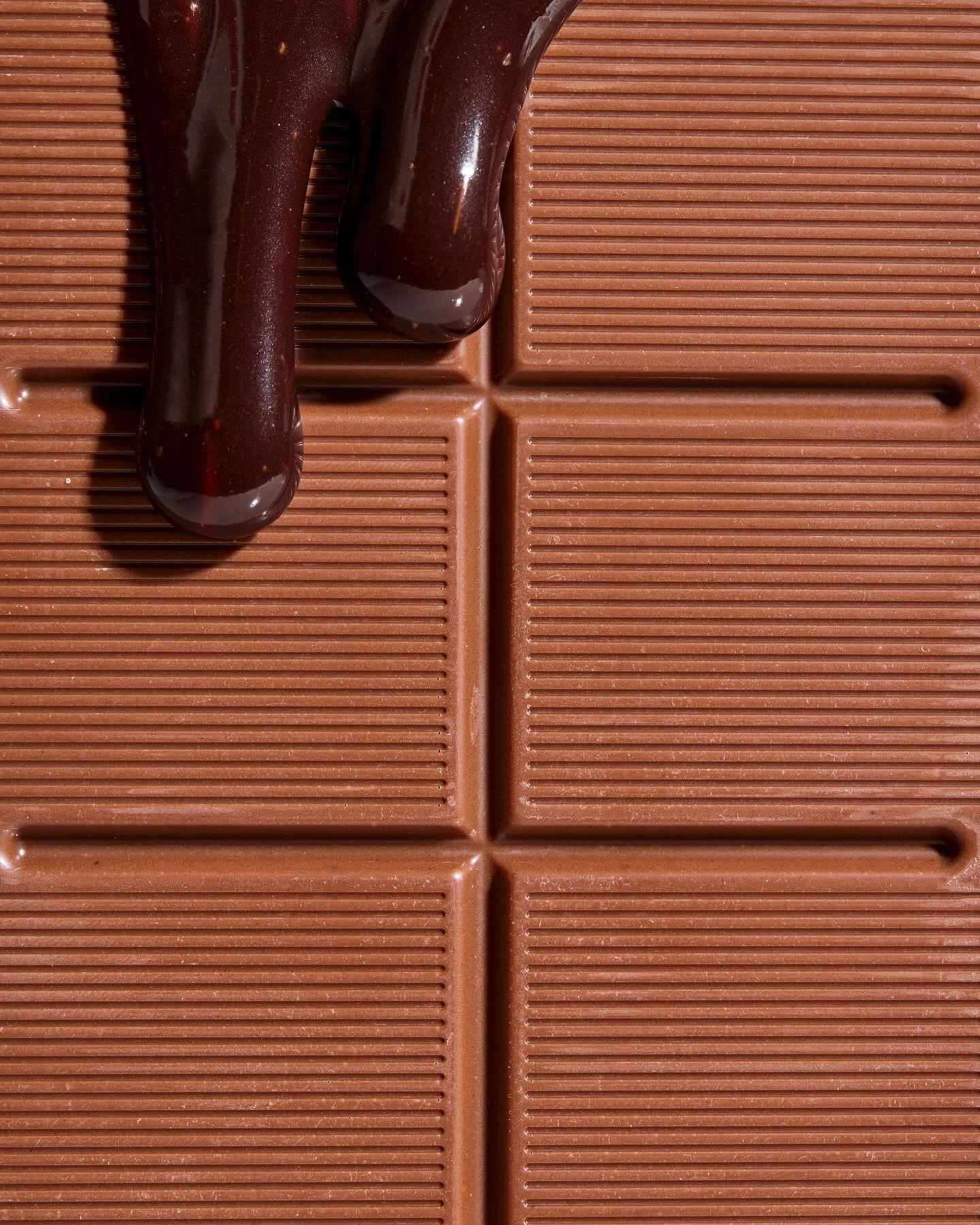 Dreamy test days playing with chocolate with @annamarielloyd_photography and @yanggzzz 🤎🤎🤎