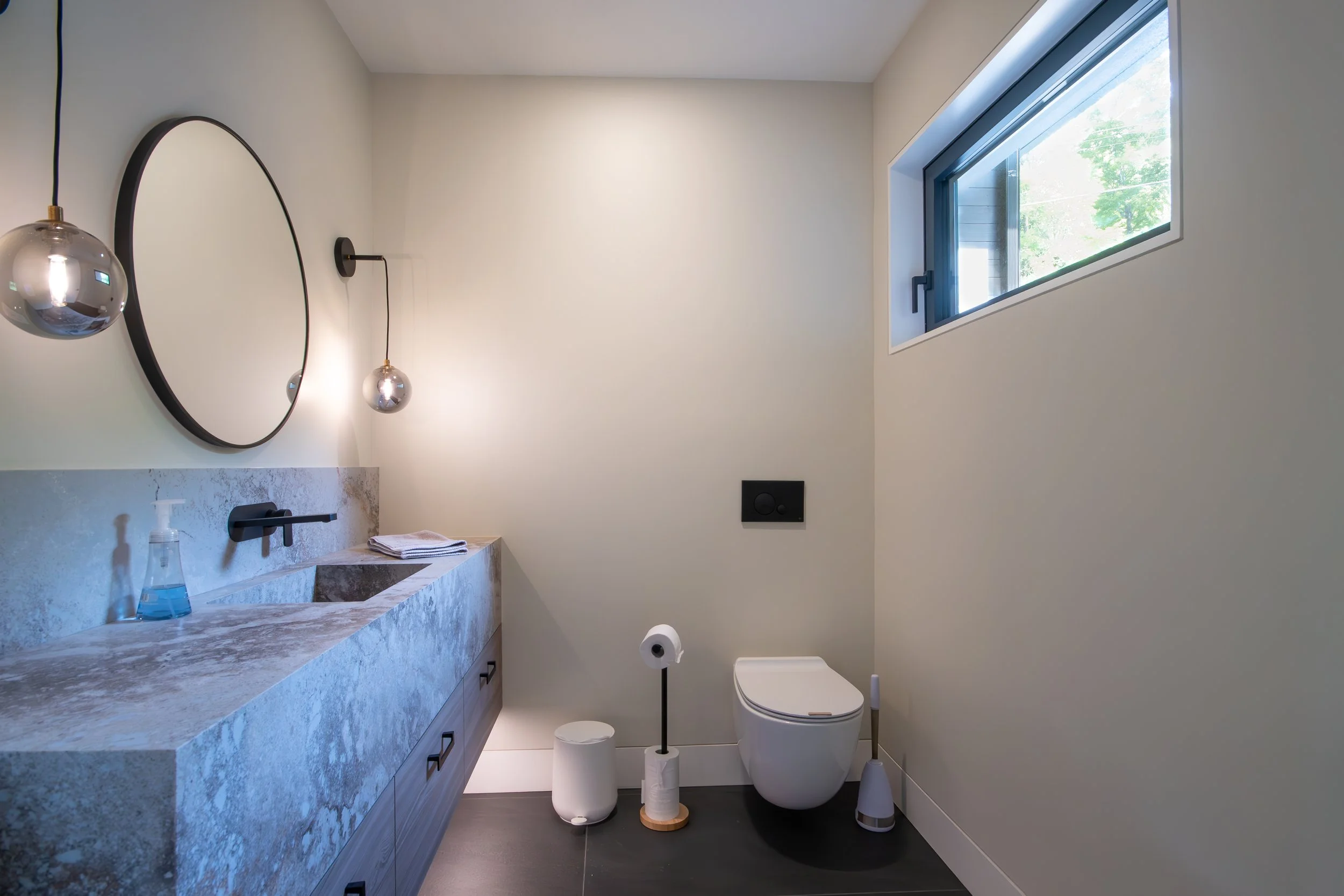 Lakeview Haven powder room