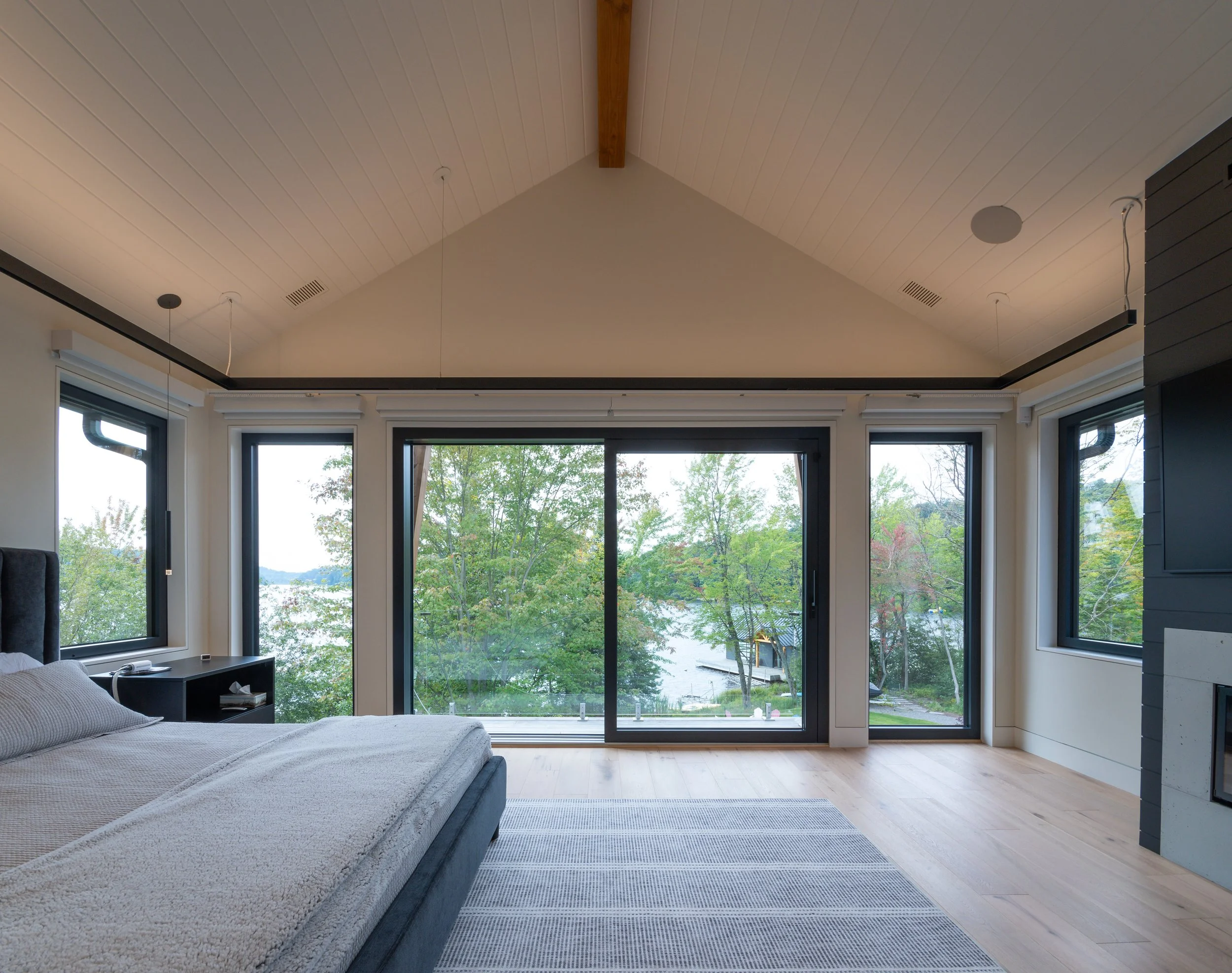 Lakeview Haven Main Bedroom