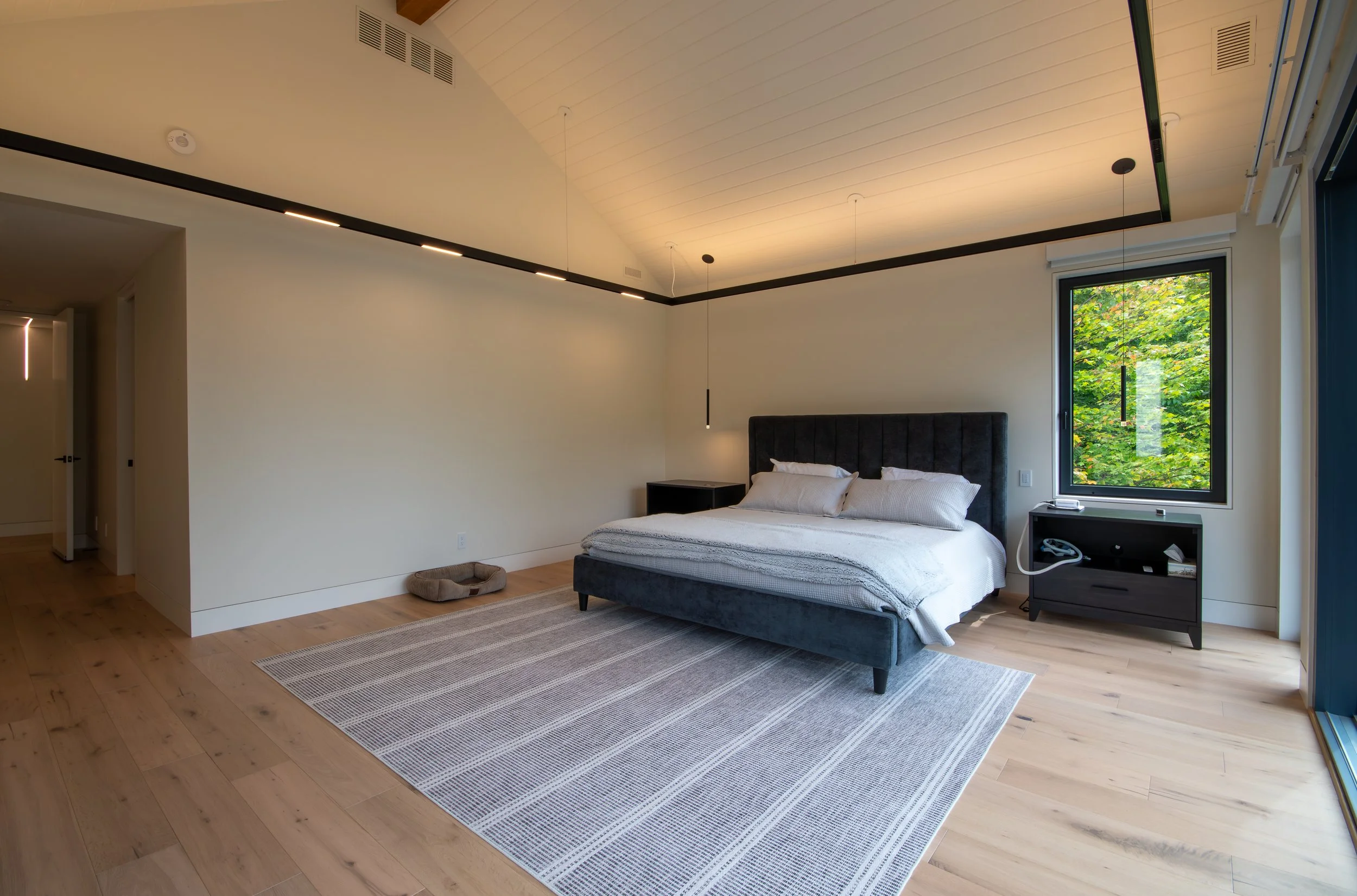 Lakeview Haven Main bedroom