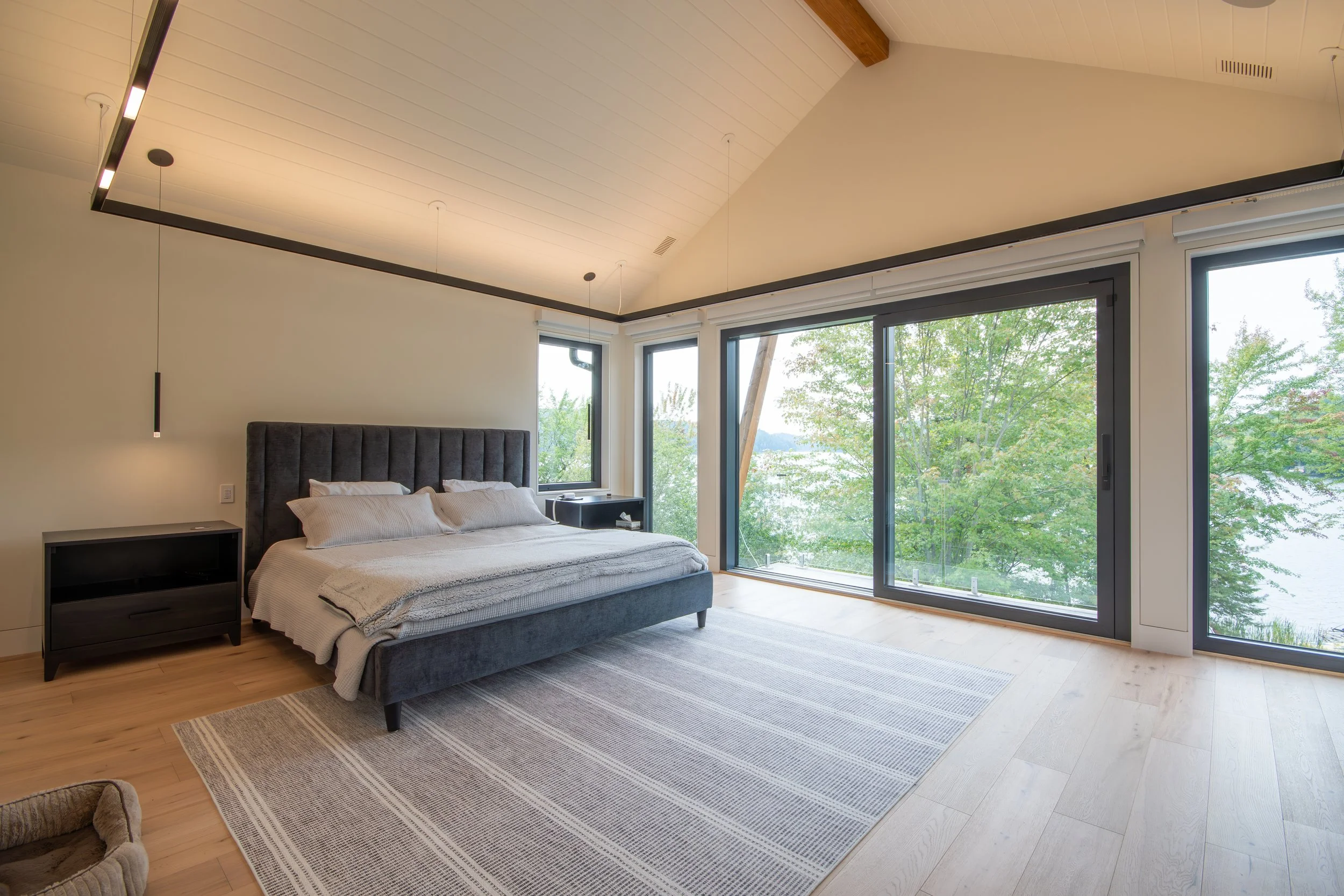 Lakeview Haven Main Bedroom