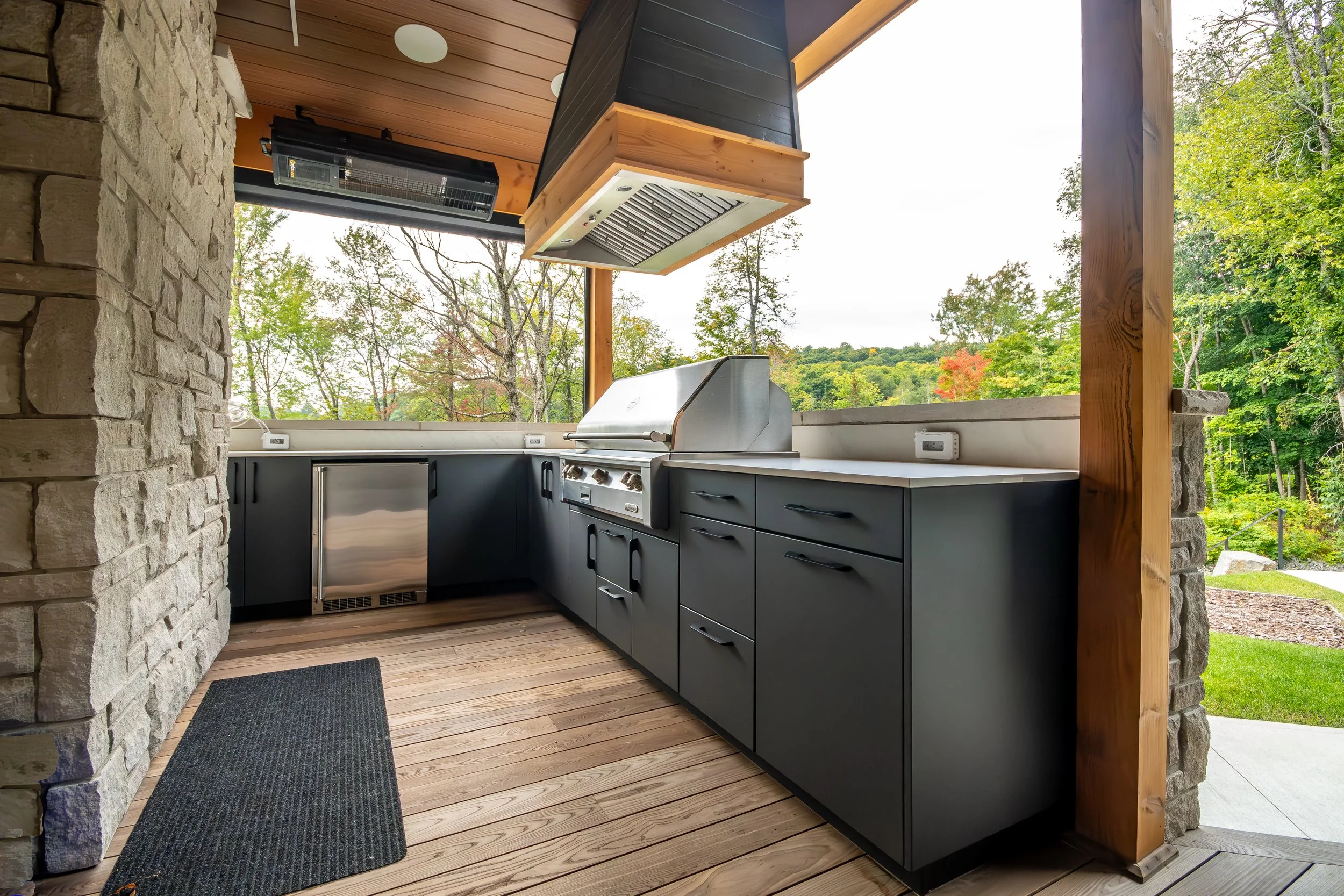 Lakeview Haven Outdoor Kitchen