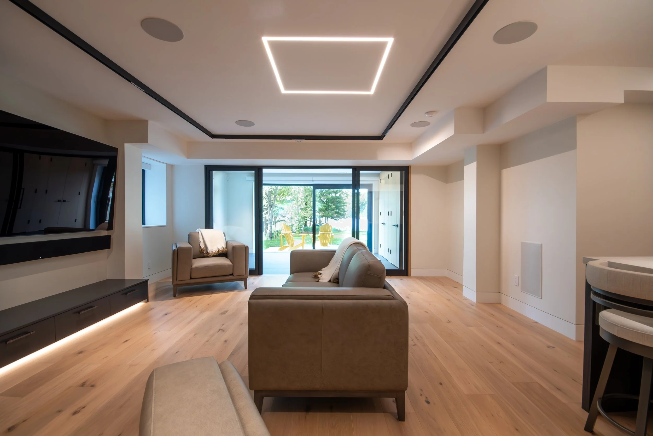 Lakeview Haven living room walkout
