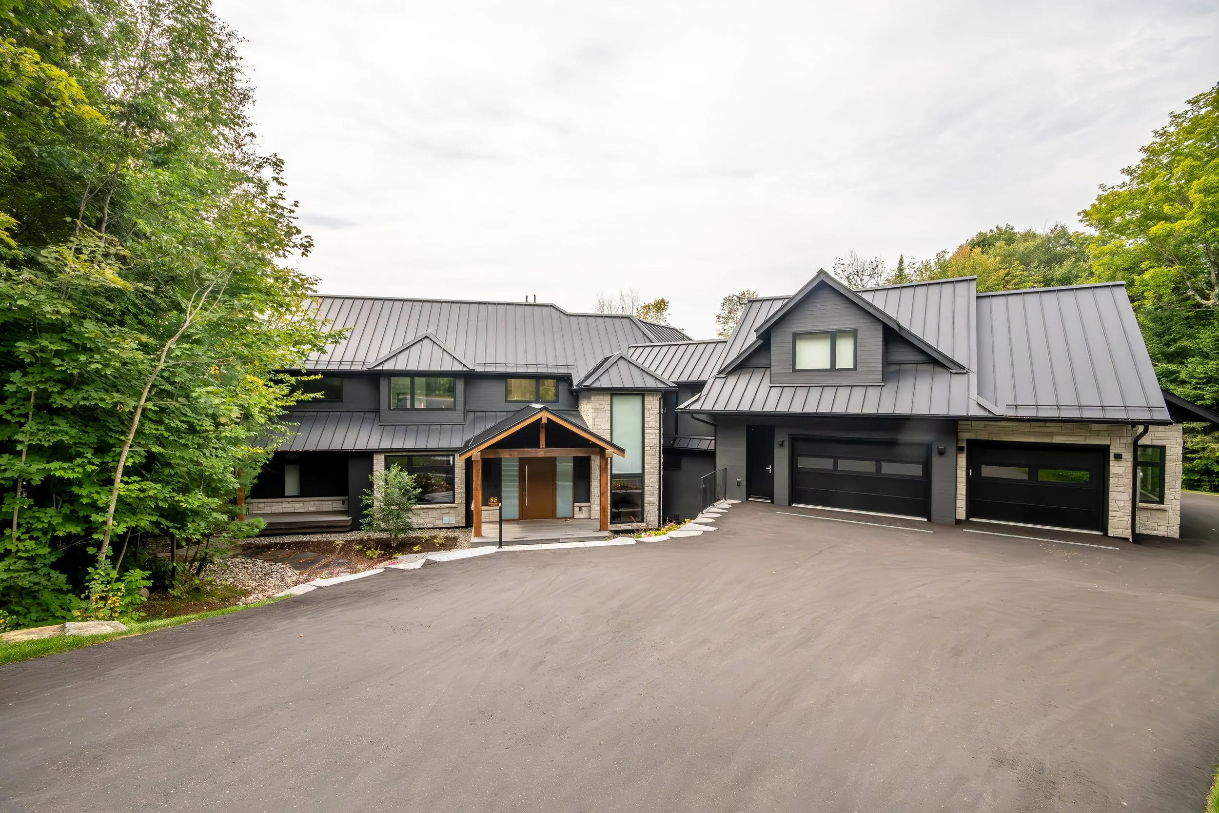 Lakeview Haven Road view