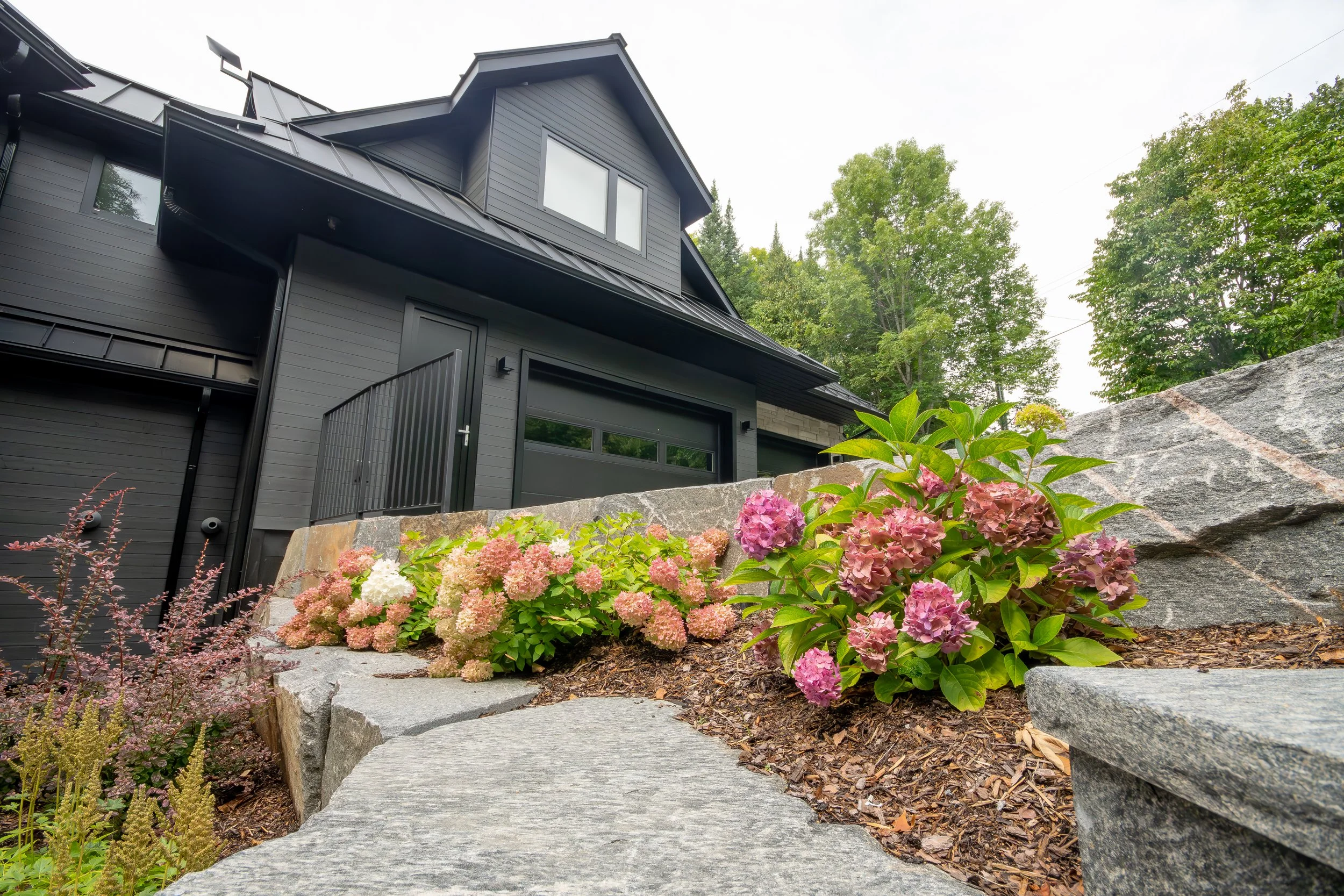 Lakeview Haven garden