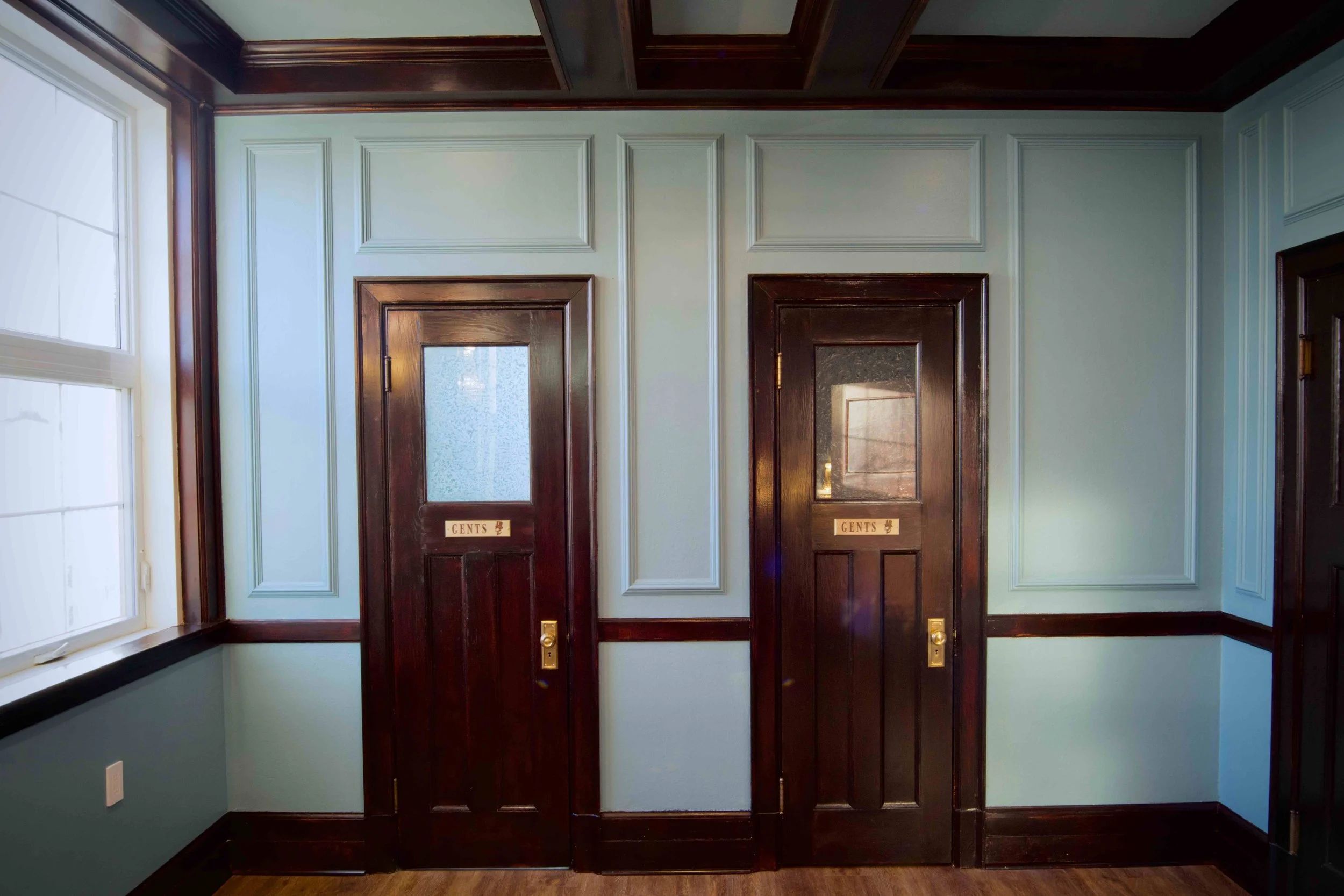 Gilded Courtroom - Facilities