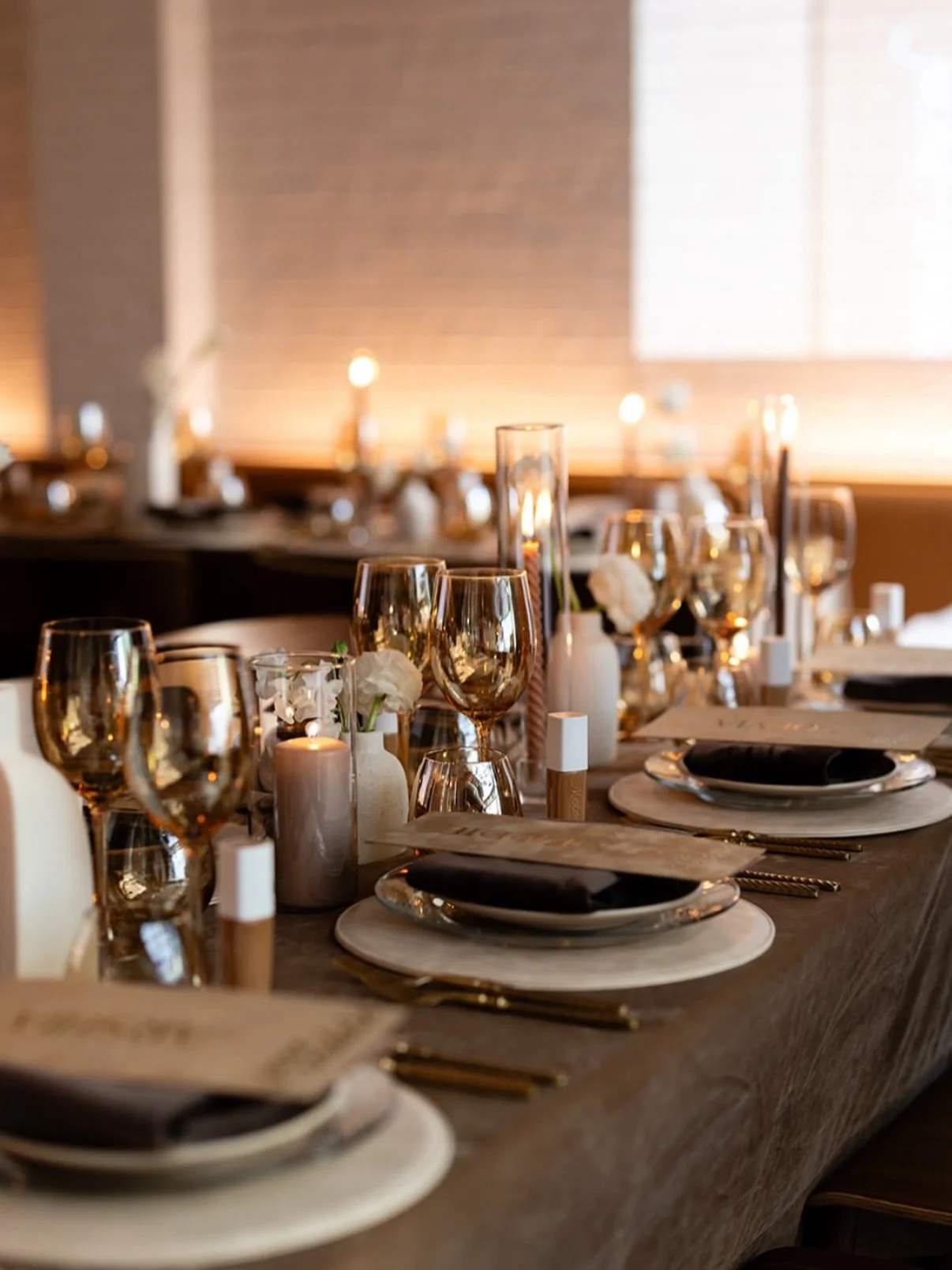 One year ago today, we planned an intimate dinner celebrating the biggest launch in @janeiredale&rsquo;s history: Skintuition. Brought to life by our dream team:
Engraving: @sadiebeandesigns
Draping: @aeandco
Stationery: @carolinejamesny
Rentals: @ta