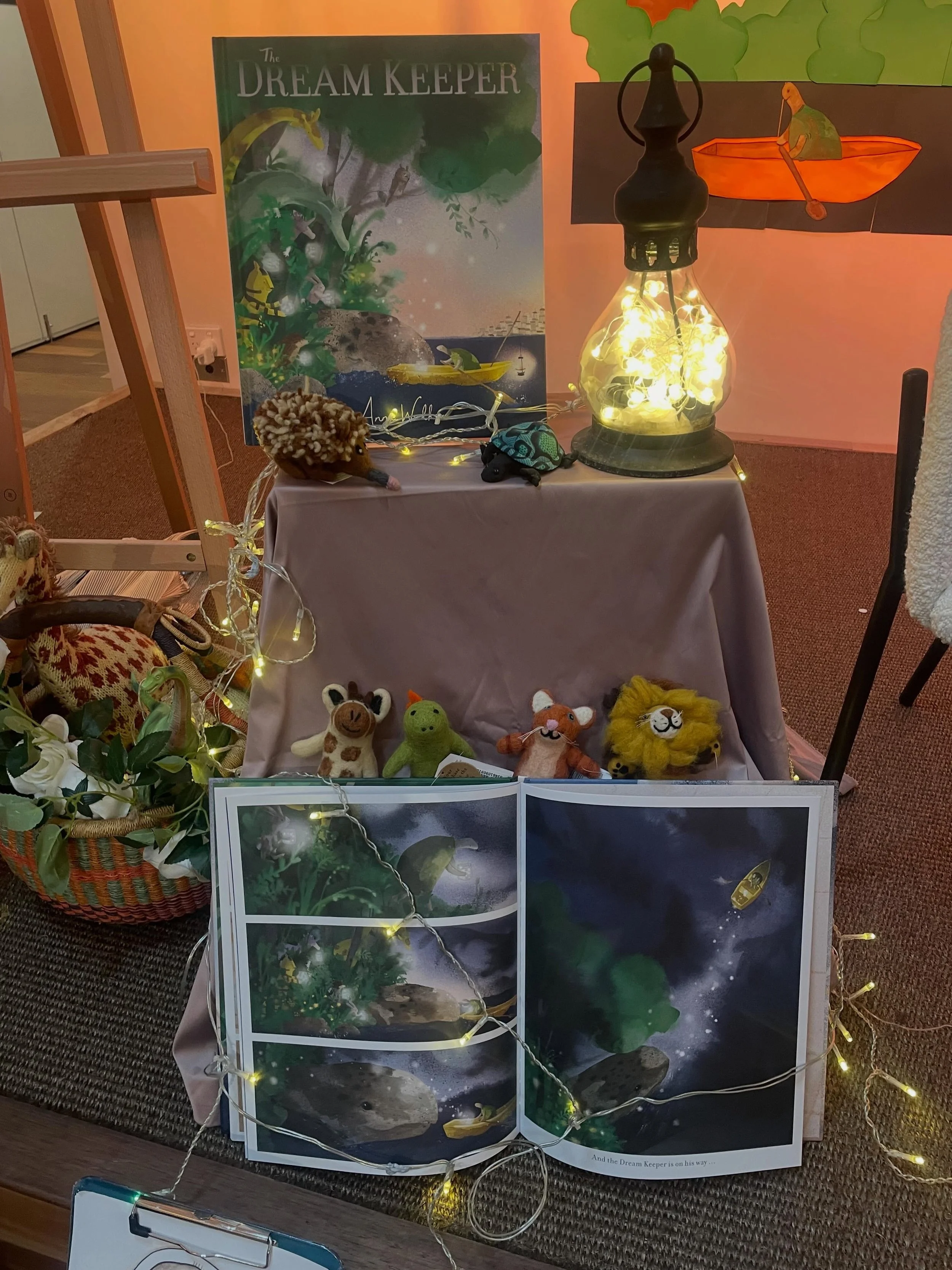Yesterday I took the kids to Gleebooks for a special celebration for @_annawalker_ 's new book The Dream Keeper. 

What a magical morning it was! 
Anna talked about the creative process that brought this gorgeous book into the world, and I am in awe 