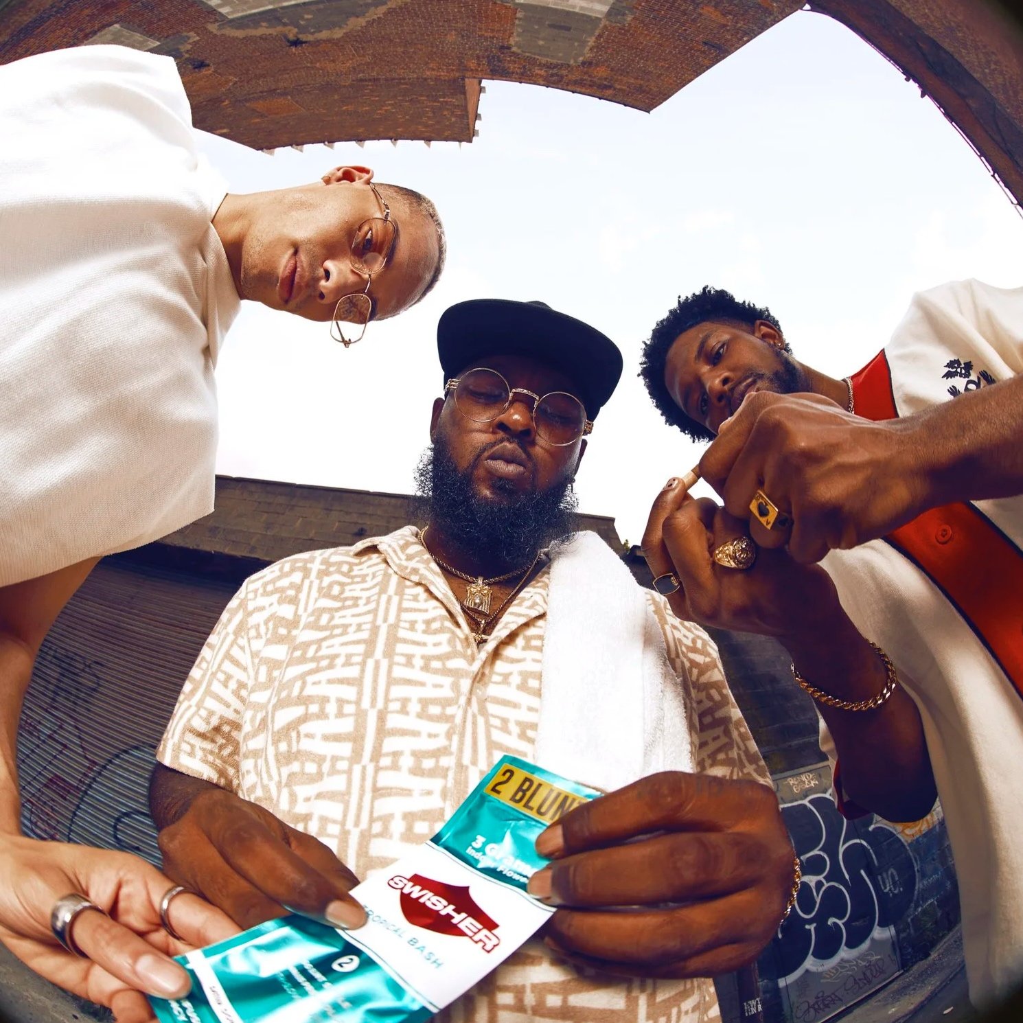 1946+KB+32C+SWISHER+LIFESTYLE+Alley_Scene_Blunt_Packs_025+1+Kendall+Bessent+%281%29.jpg