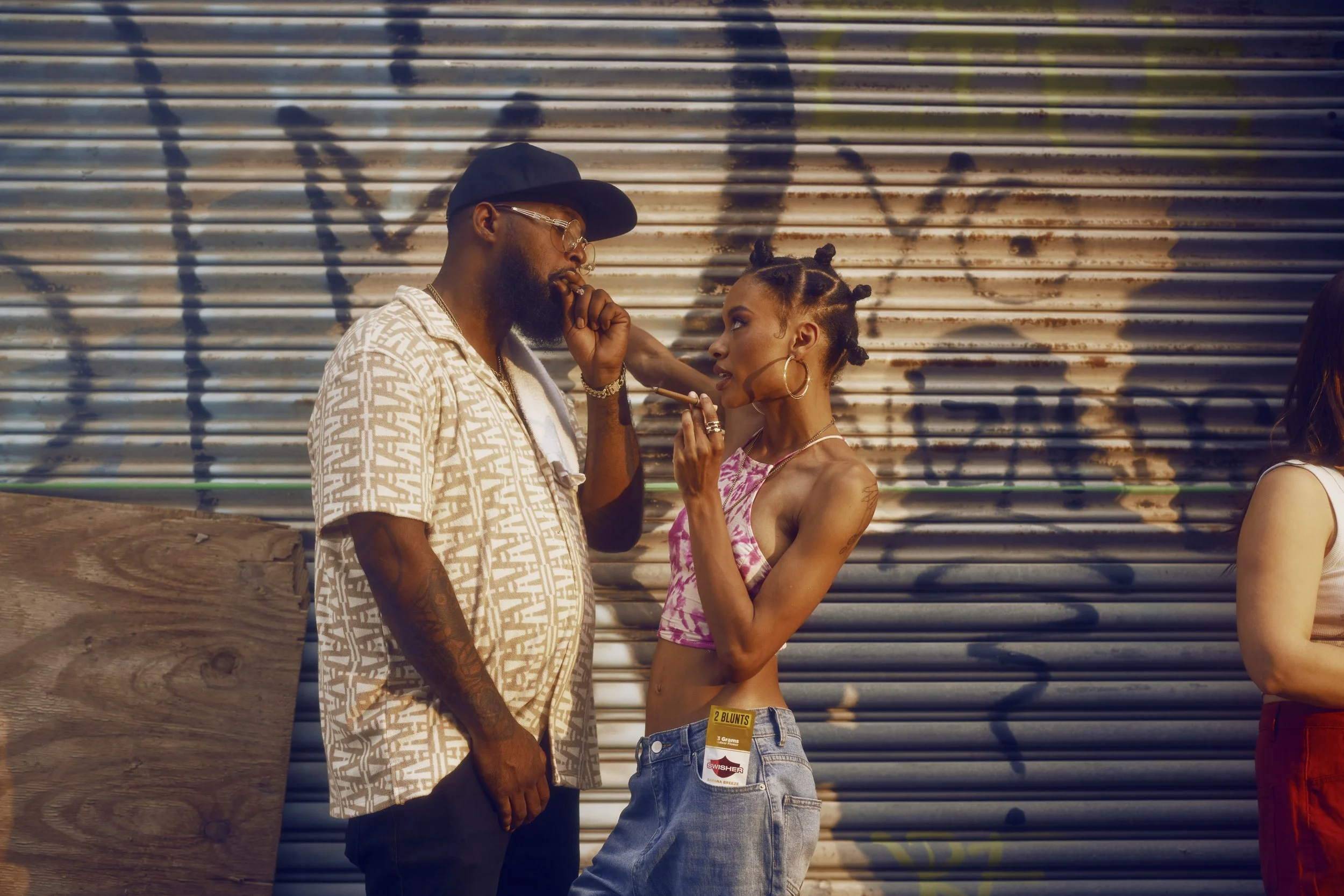 1946 KB 46B SWISHER LIFESTYLE Alley_Scene_Blunt_Packs_314 Kendall Bessent (1).jpg