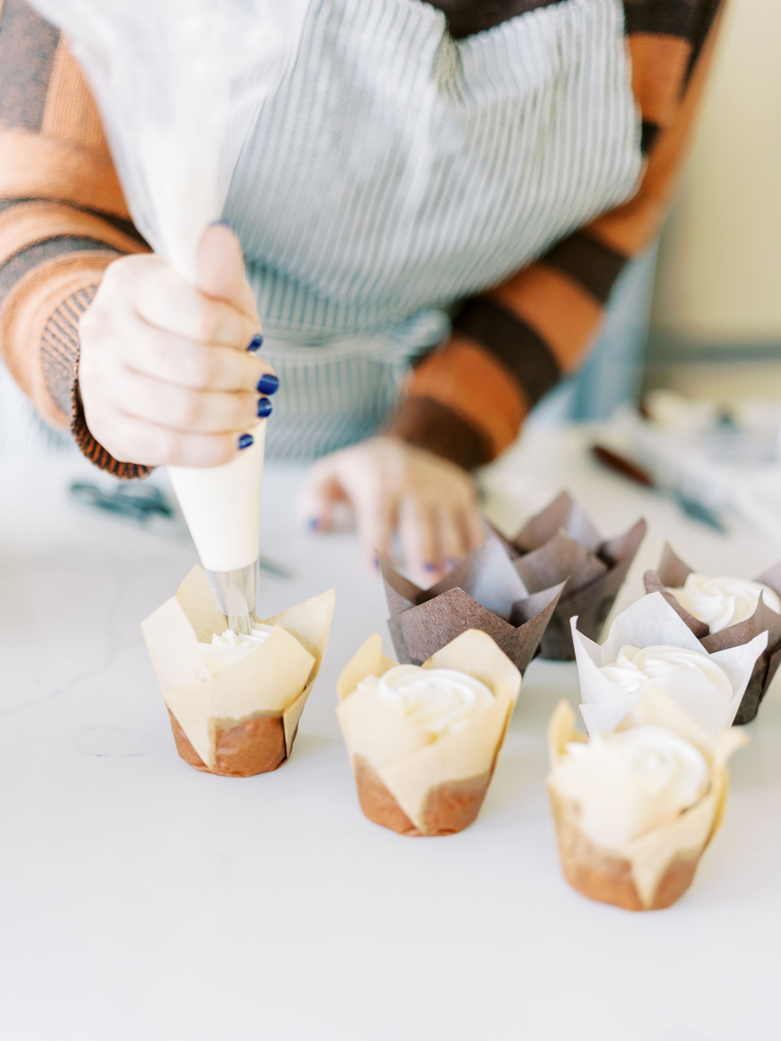 Lets frost some cupcakes!