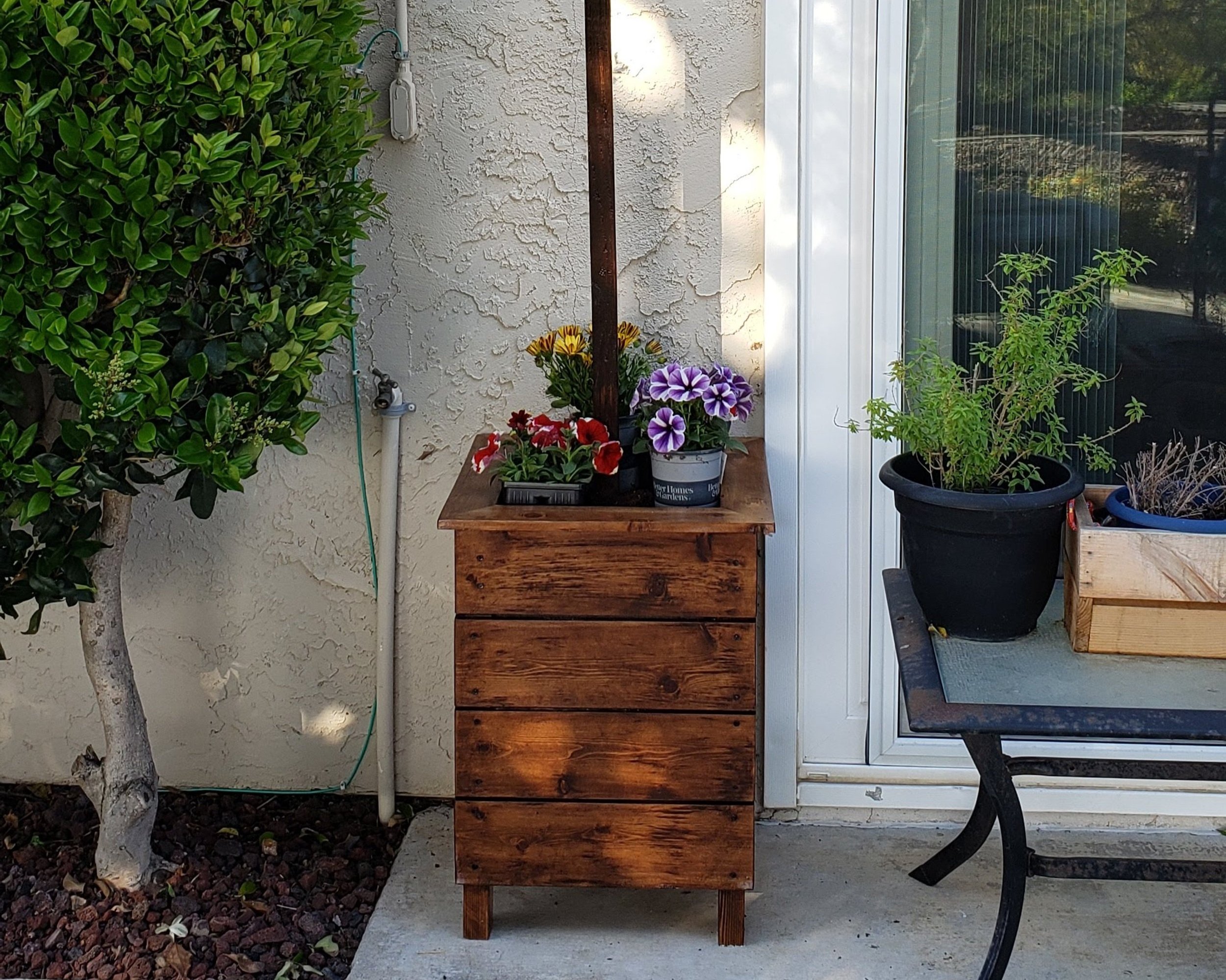 Custom Planter Box with center Post