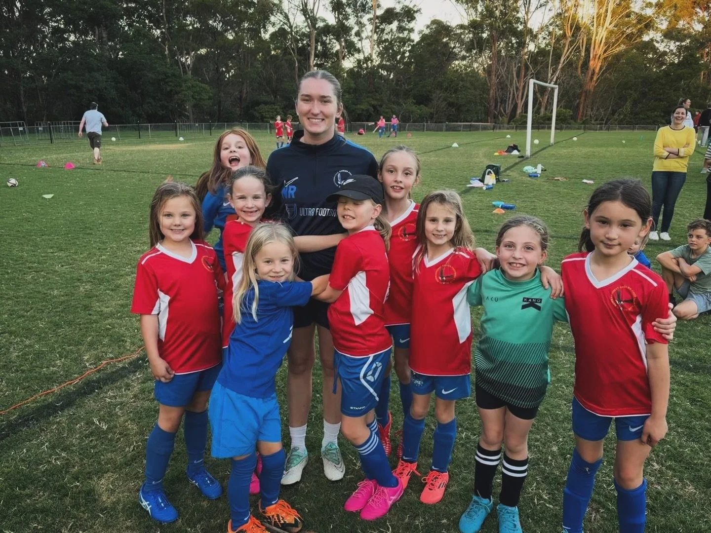 Girls U8 🐬 had a guest coach for their training session on Monday night!  Thank you Tash from WPL for helping out! The girls loved having her and it was such an asset.  Go girls, go Normo! 🦅🦅🦅