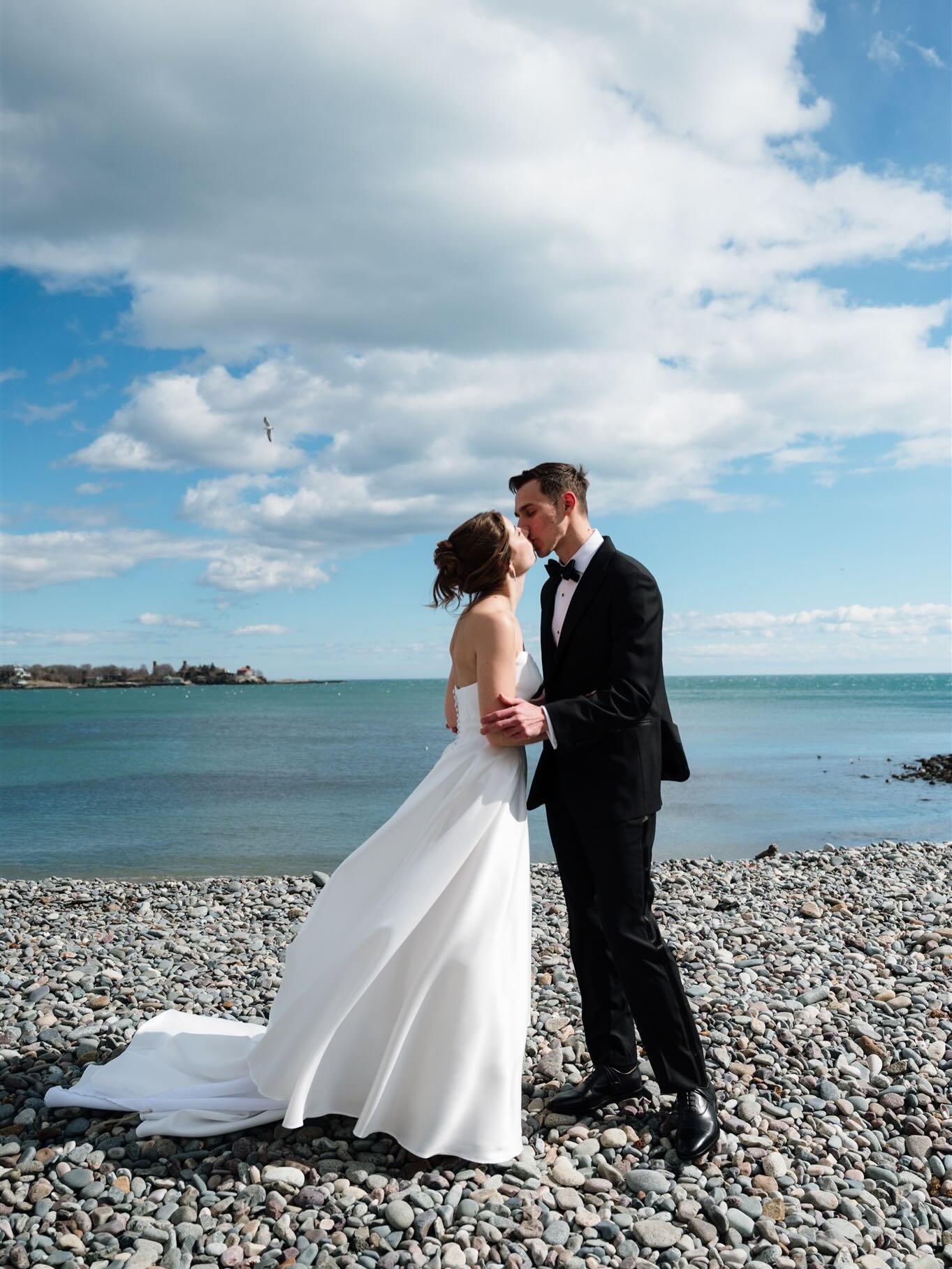 Loving editing this wedding from last month!!! It was SO windy outside, but these two (+ their wedding parties!!) were such good sports about getting outside for photos. Just look how green that water is!!!