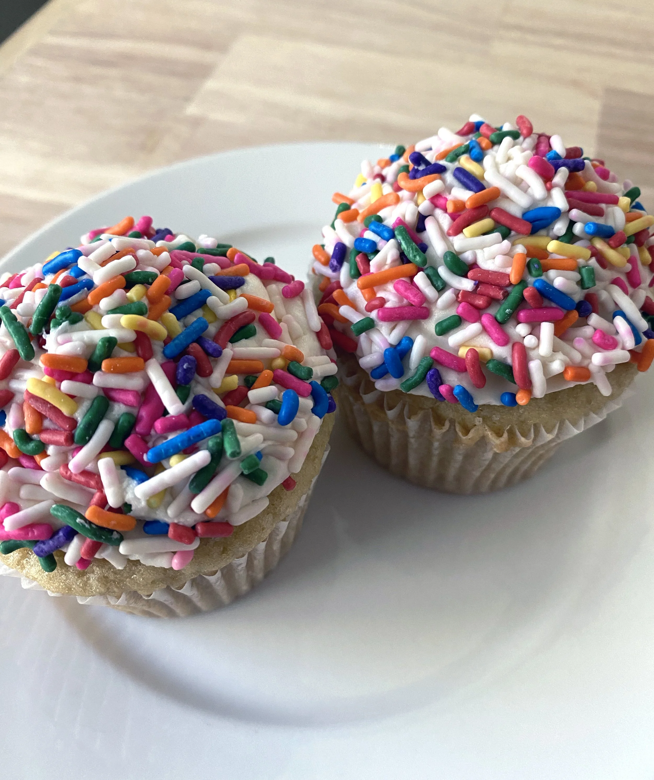vanilla_cupcakes.jpg