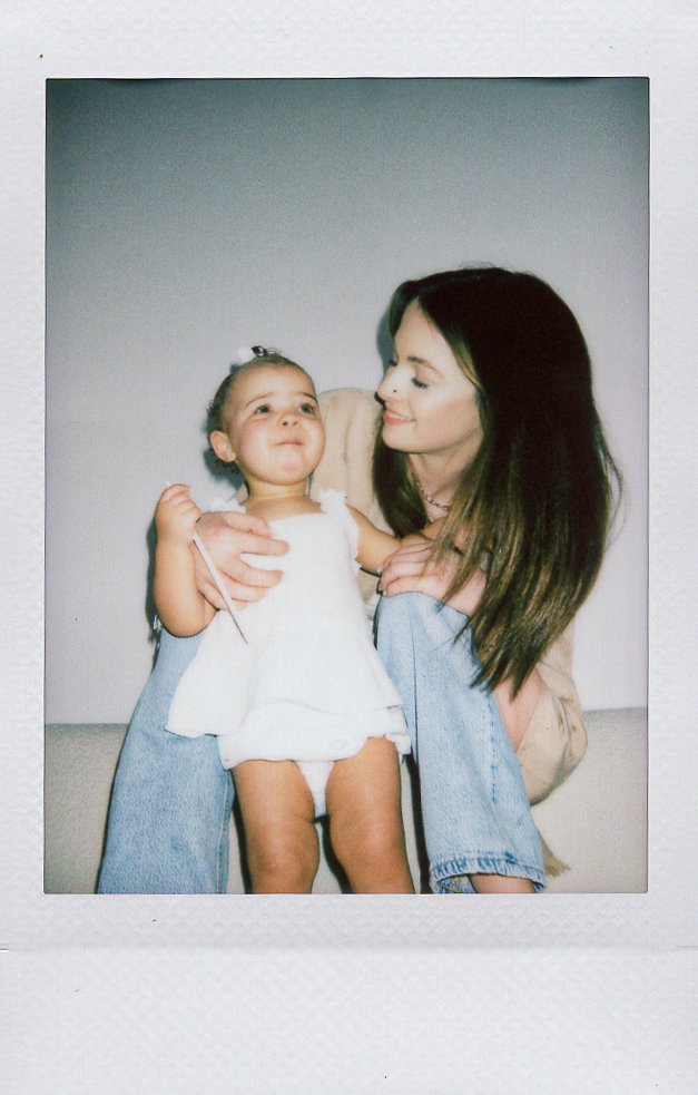 Polaroids-Mama-Mini-by-Heartstring-Heirlooms-3_websize (1).jpg