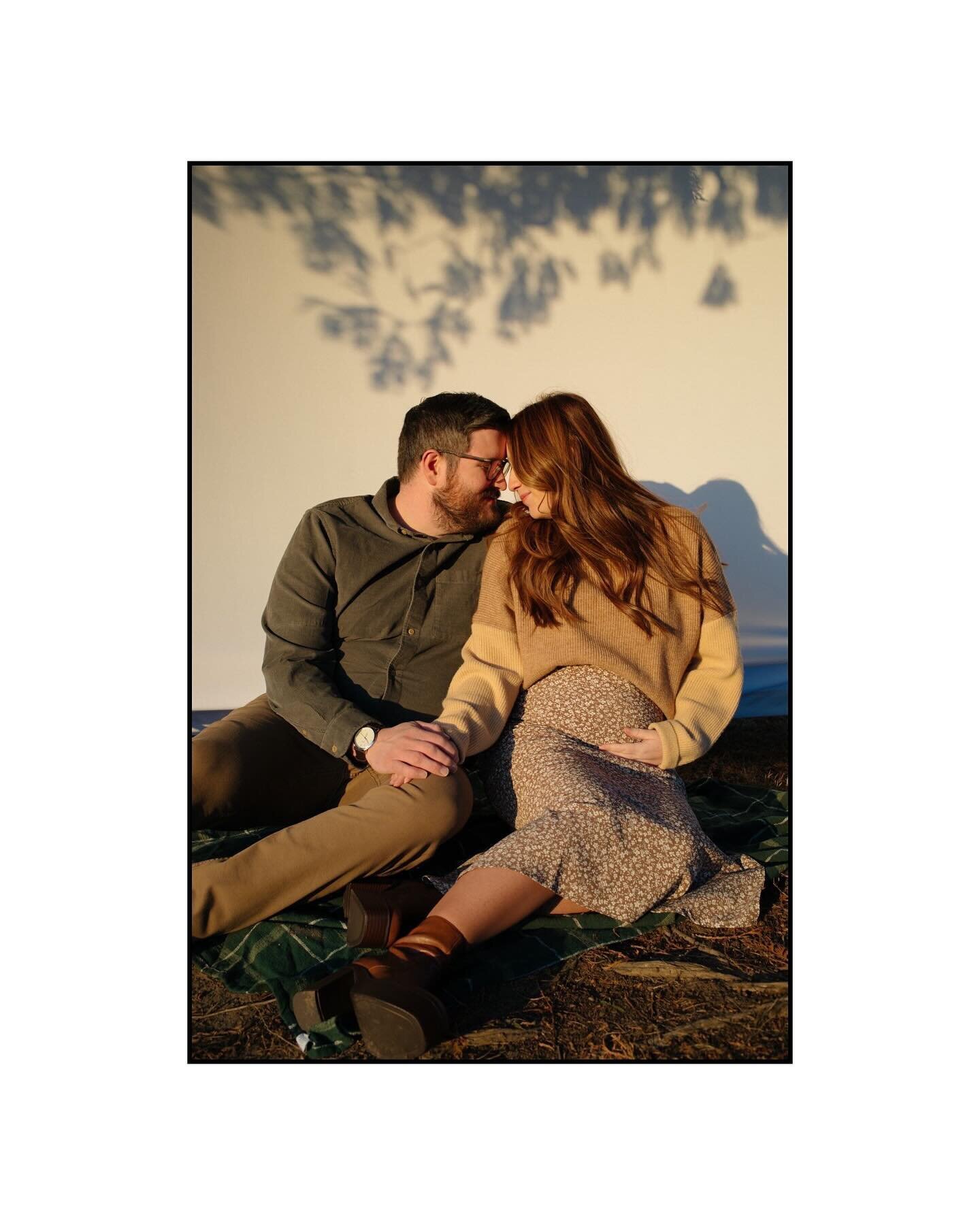 I&rsquo;ll never get over Natalie&rsquo;s hair in this light. | Sweet little maternity moments from winter minis.