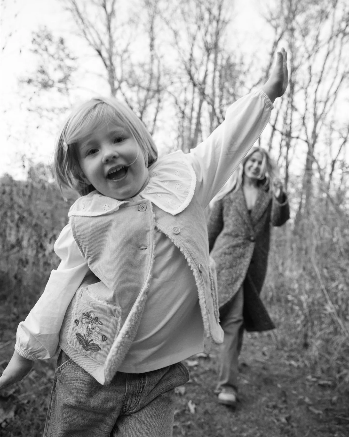 A sweet evening of make believe; airplanes in the tall grass, boots kicked off mid-chase, hide + seek under the fall sky. And of course, between the giggles and exploring, there were soft moments tucked into momma&rsquo;s arms.

This is what family p