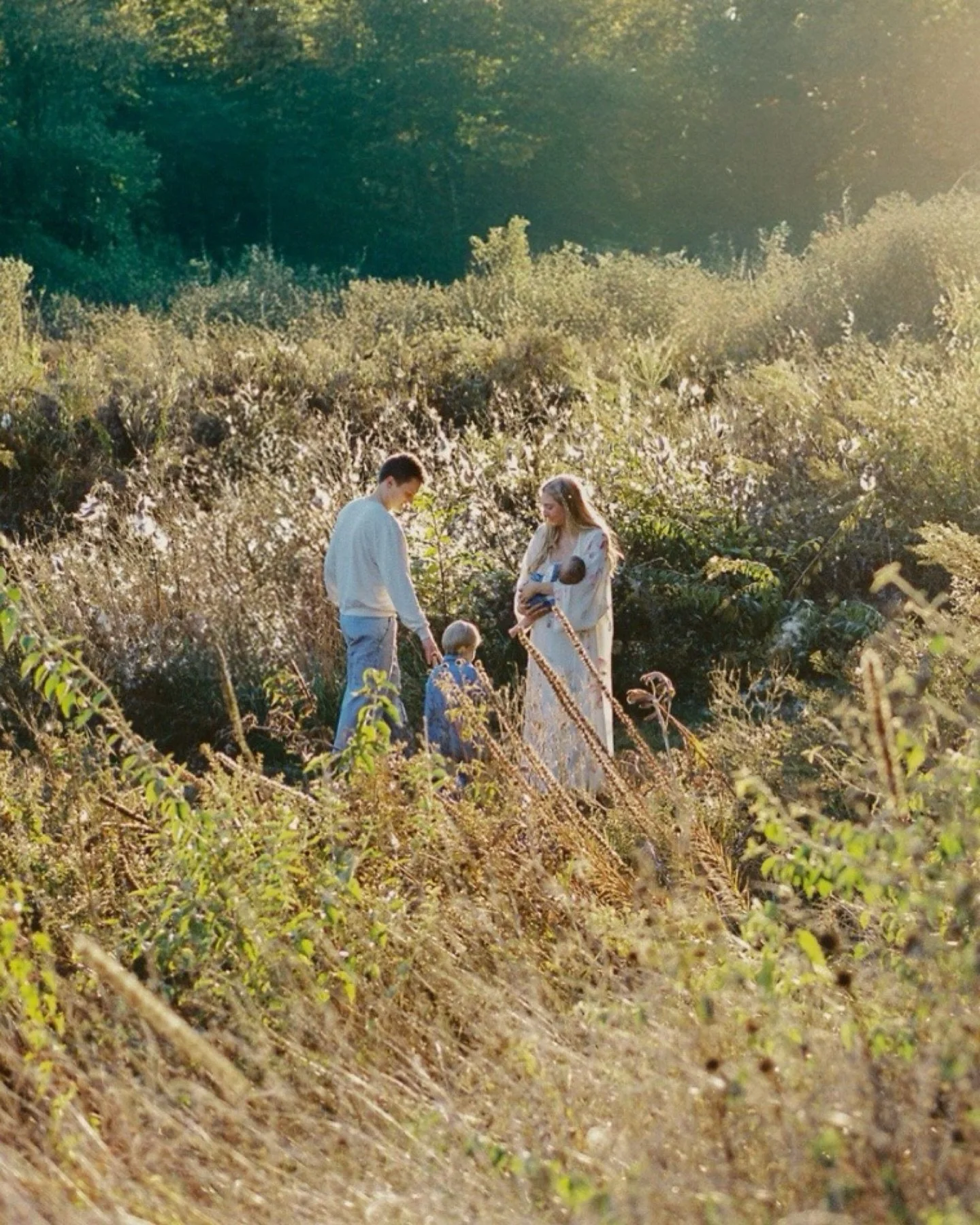 Ready for nature to bloom + slow evenings spent snuggled on blankets.
.
.
.
🎞️ Indianapolis film photographer, Indy moms, families documented on film, fall picnic, full sun photography, Indiana family photographer, Indianapolis florist, childhood on