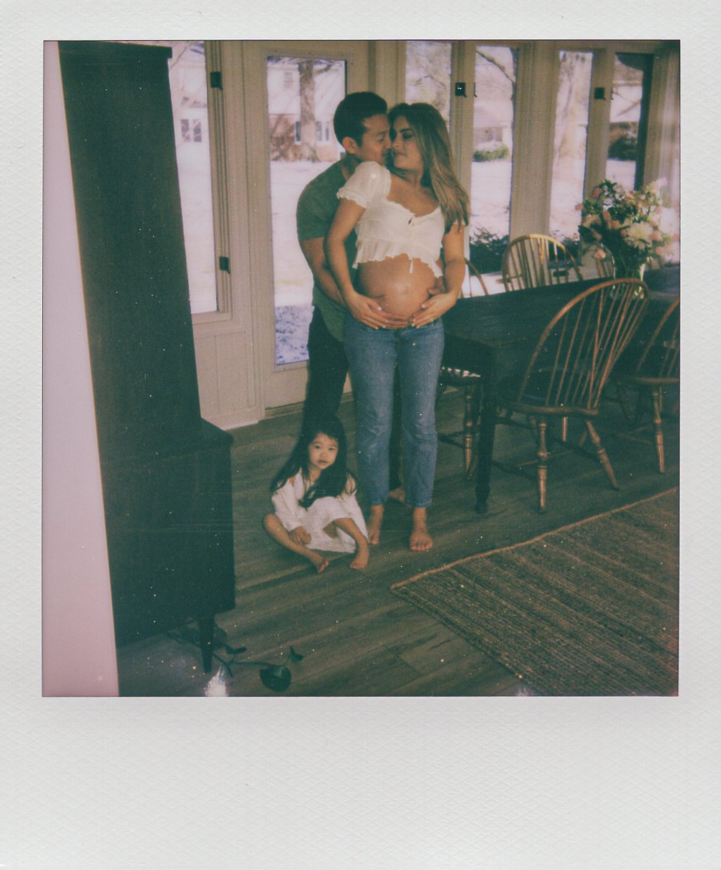 in-home-maternity-family-photos-session-9.jpg