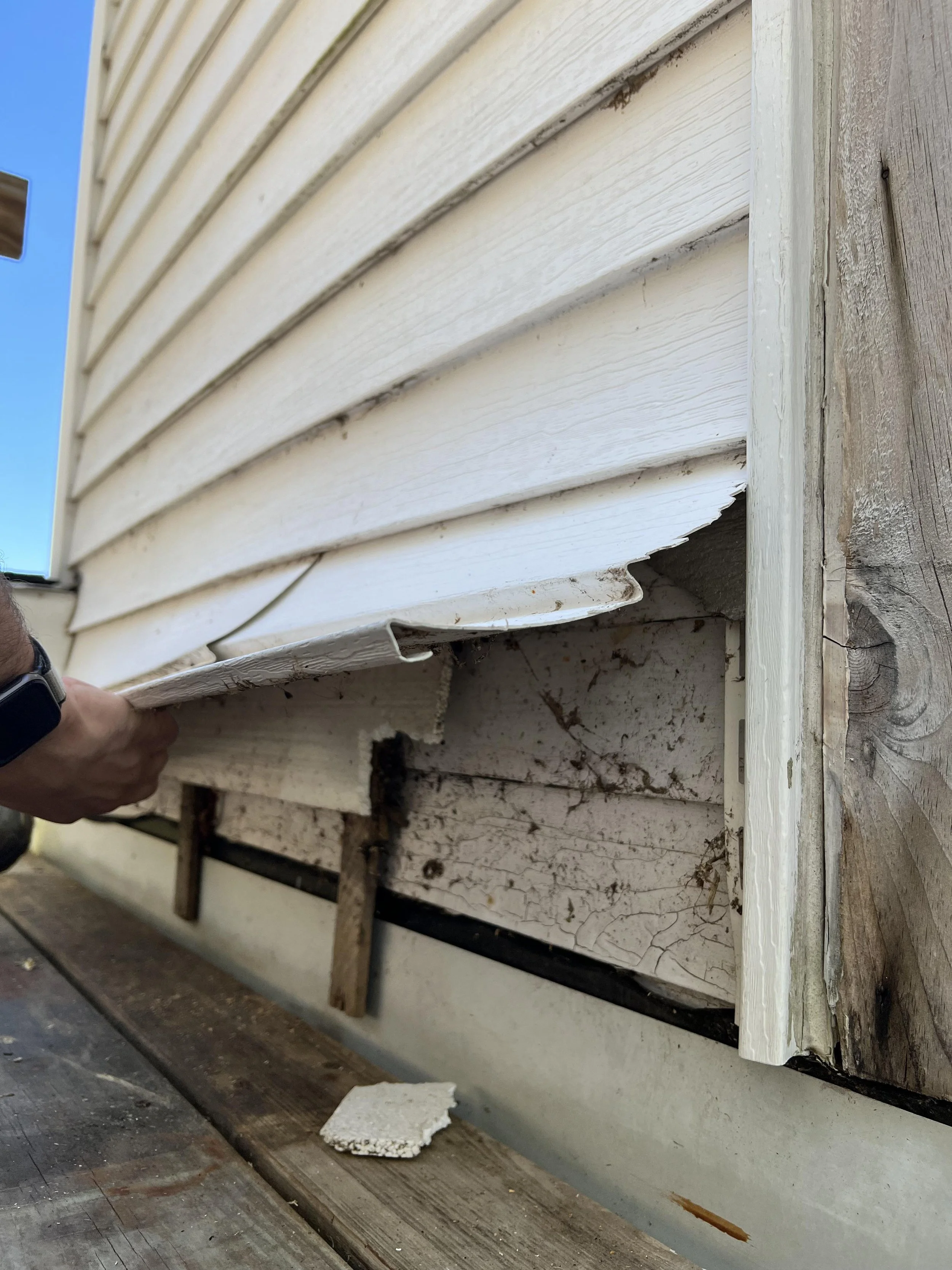 When to Re-Side Your Home: Signs Your Exterior Needs an Upgrade